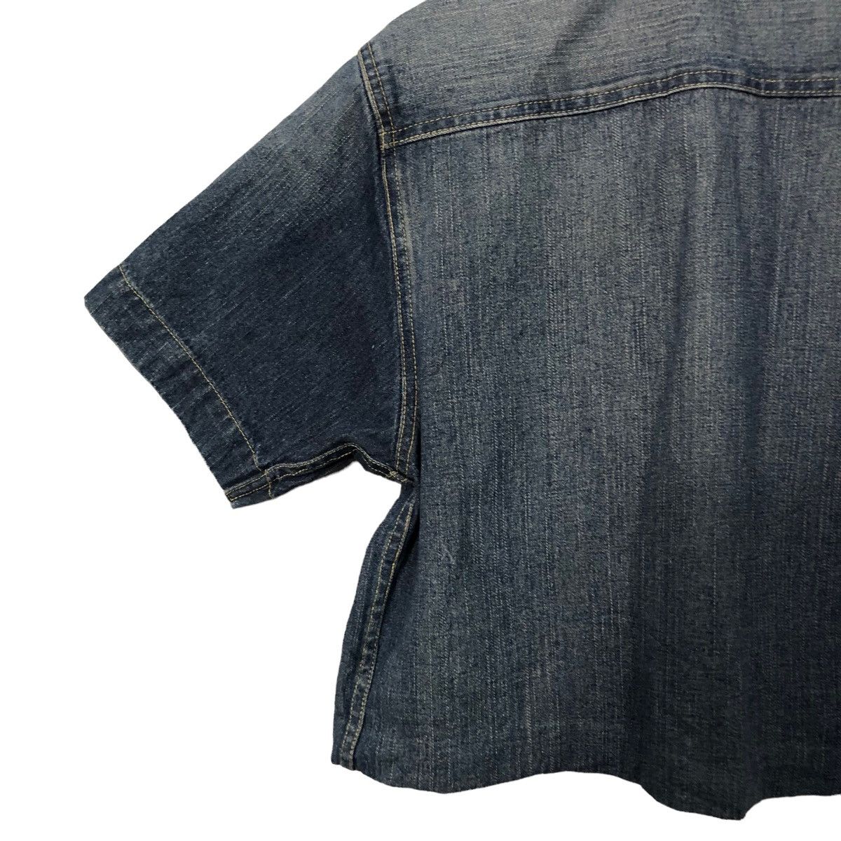 Levi's Vintage Levis Red Tab Button Ups Denim Crop Tops Jacket Size L / US 10 / IT 46 - 7 Thumbnail