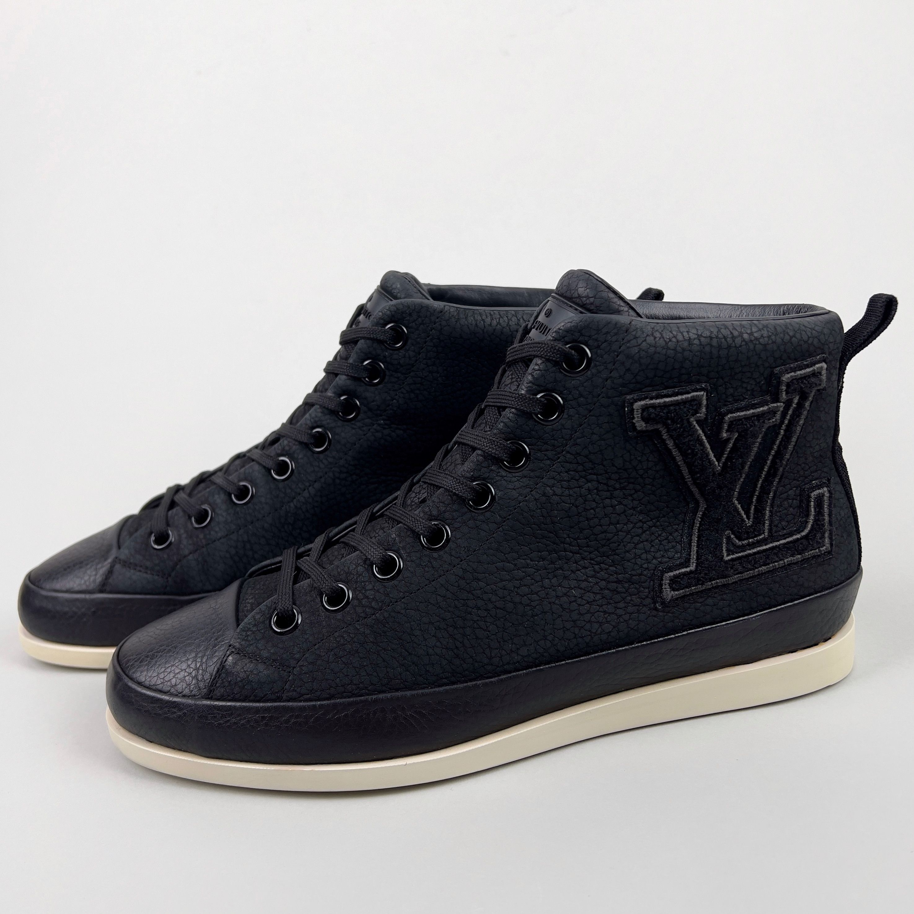 Louis Vuitton Fastball scotch grain sneaker nubuck 7 LV | Grailed