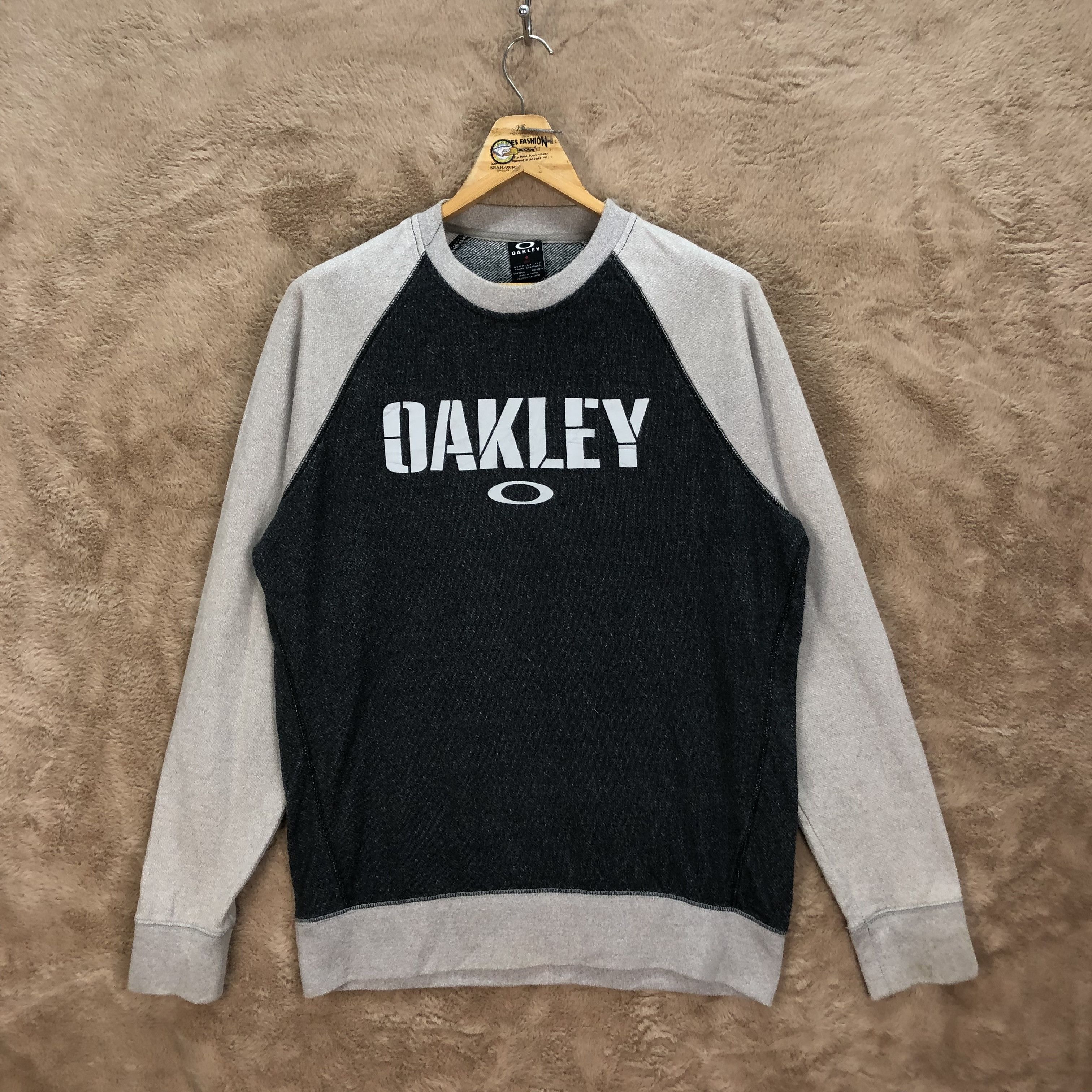 Oakley Oakley Big Logo Colorblock Sweatshirts #5356-185 Size US M / EU 48-50 / 2 - 1 Thumbnail