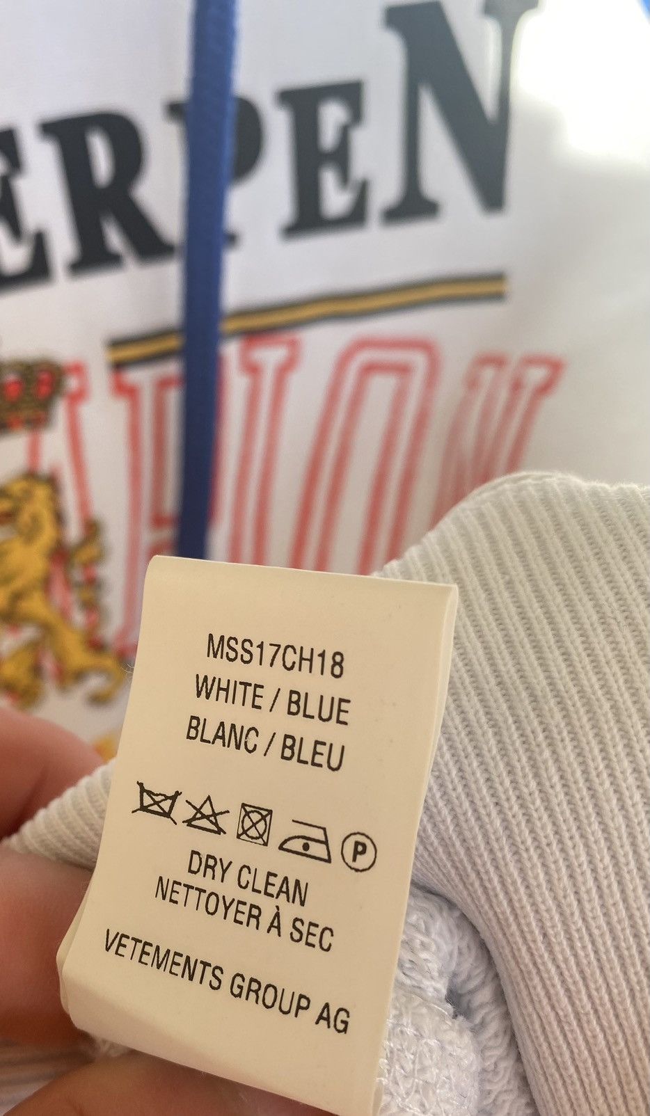 Vetements Vetements x champion Size US M / EU 48-50 / 2 - 5 Thumbnail