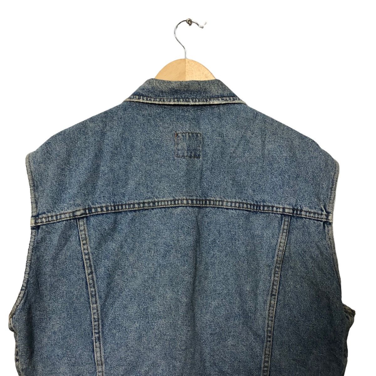 Sisley Vintage Sisley Button Ups Faded Denim Vest Made in Italy Size L / US 10 / IT 46 - 5 Thumbnail