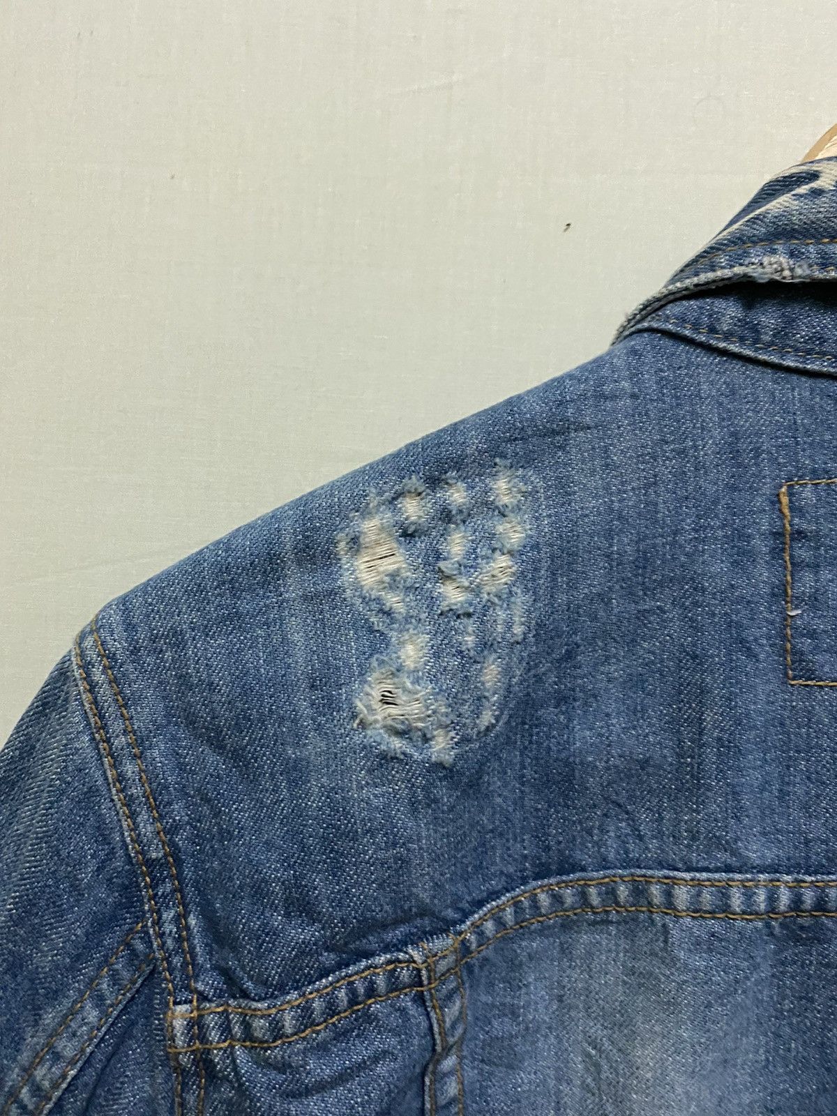 Japanese Brand Heritage Stone Trucker Thrashed Jacket Distressed Size US L / EU 52-54 / 3 - 11 Thumbnail