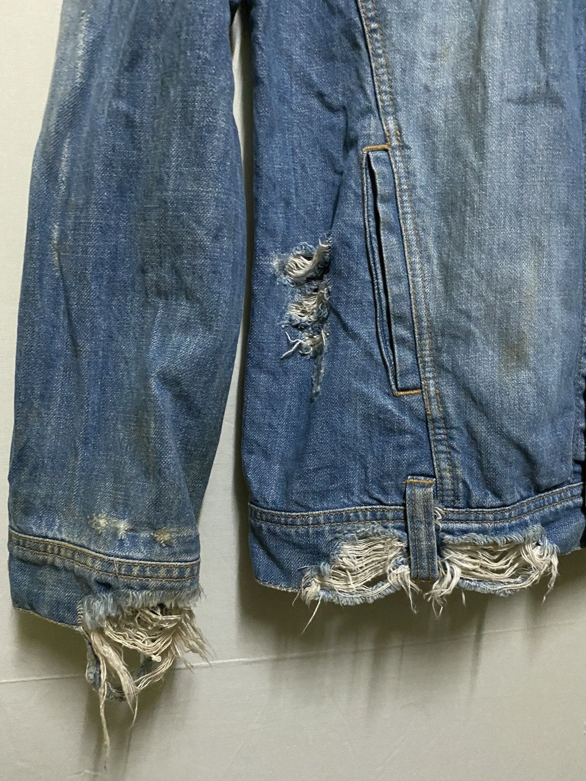 Japanese Brand Heritage Stone Trucker Thrashed Jacket Distressed Size US L / EU 52-54 / 3 - 3 Thumbnail