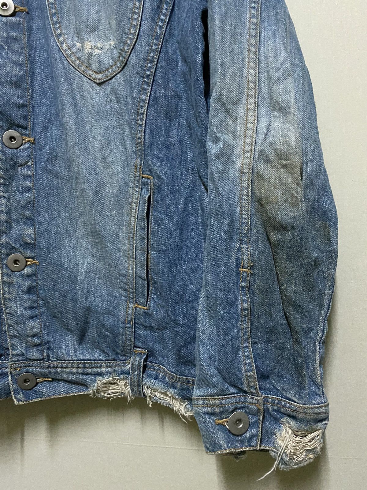 Japanese Brand Heritage Stone Trucker Thrashed Jacket Distressed Size US L / EU 52-54 / 3 - 4 Thumbnail