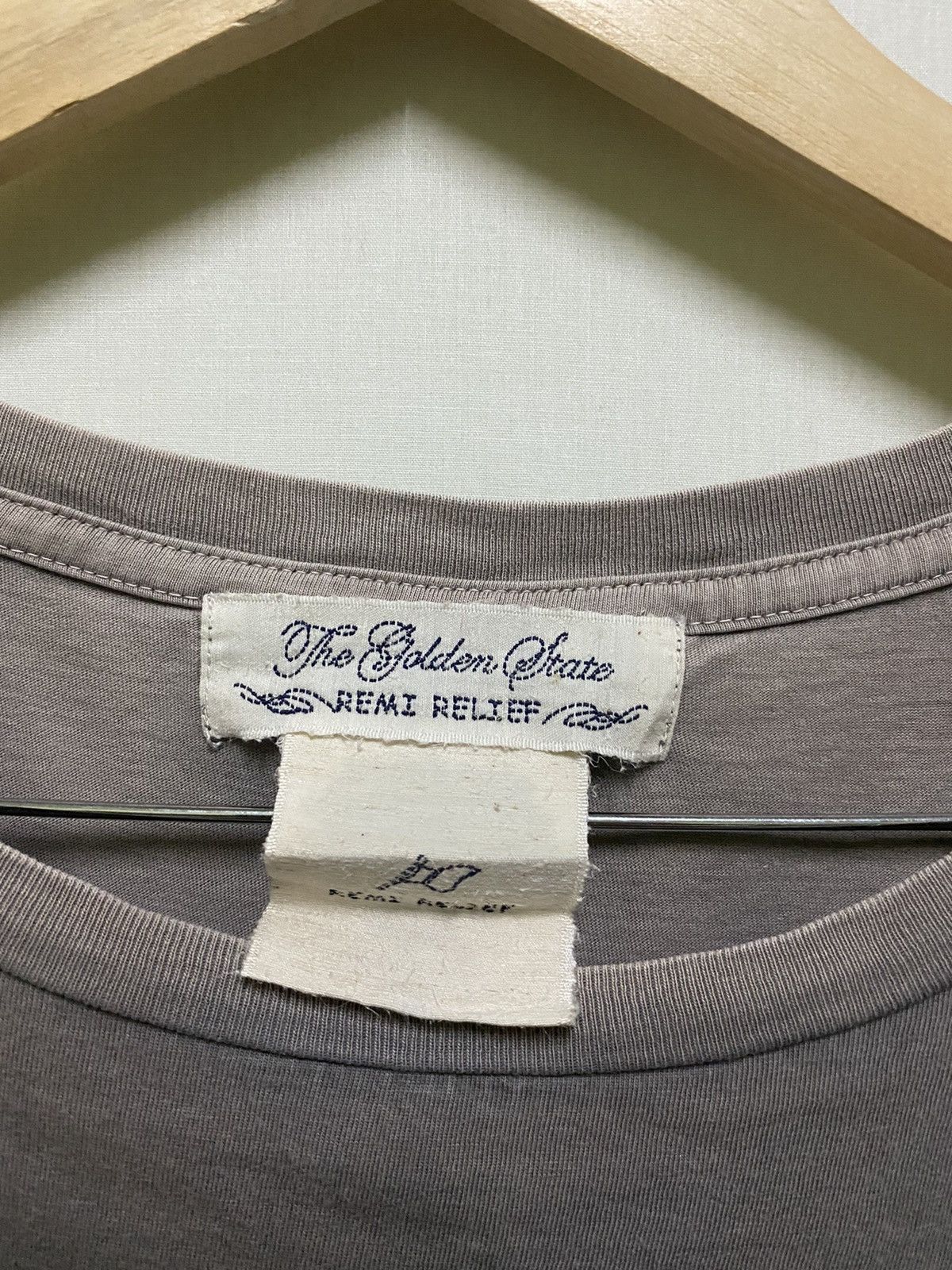 Japanese Brand × Remi Relief REMI RELIEF T Shirt Pocket Plain Sun Faded Size US M / EU 48-50 / 2 - 5 Thumbnail