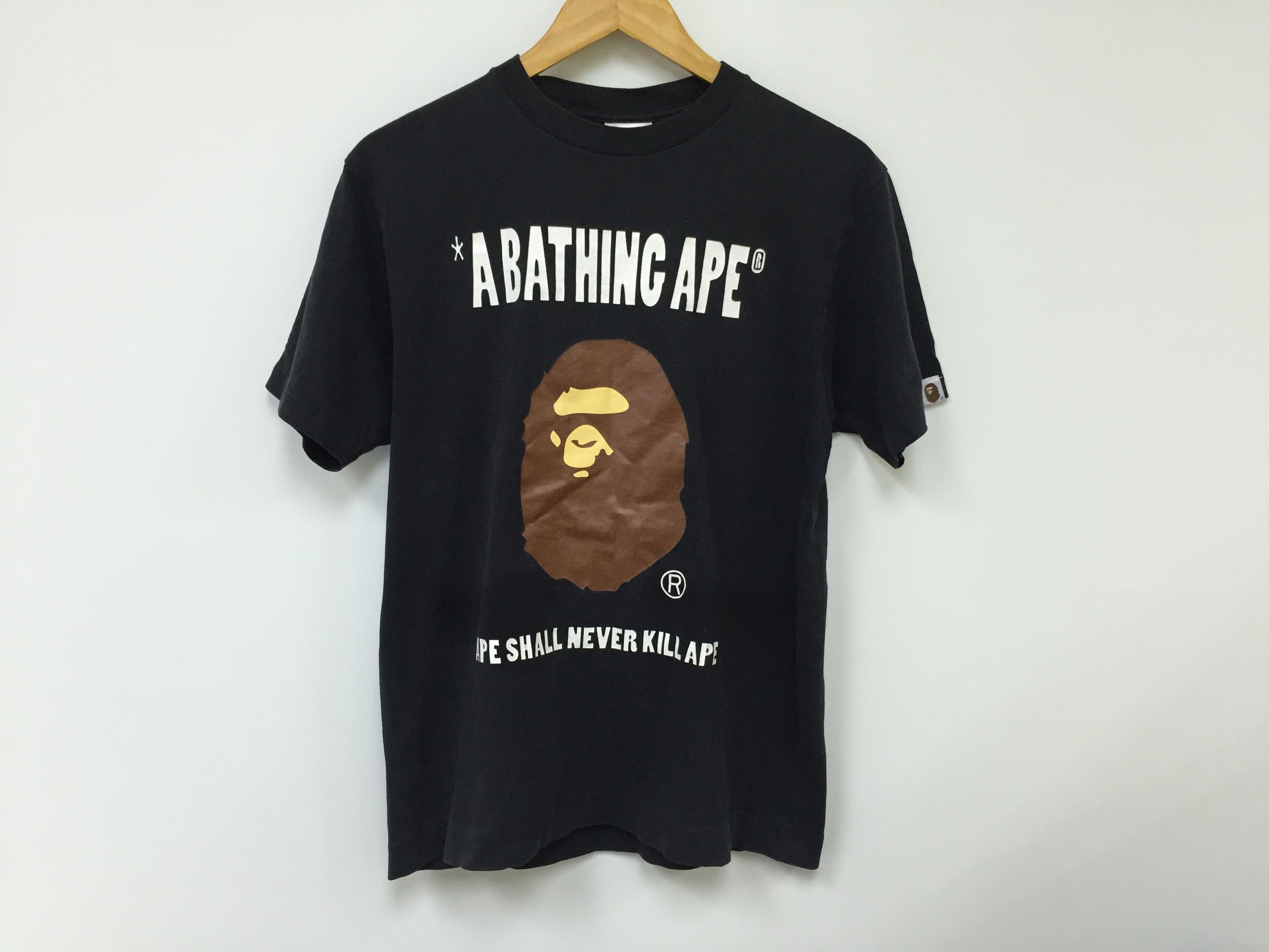 Bape 2005 " Aprimal Apearel" tag Bape Head Big Logo Size US M / EU 48-50 / 2 - 1 Thumbnail