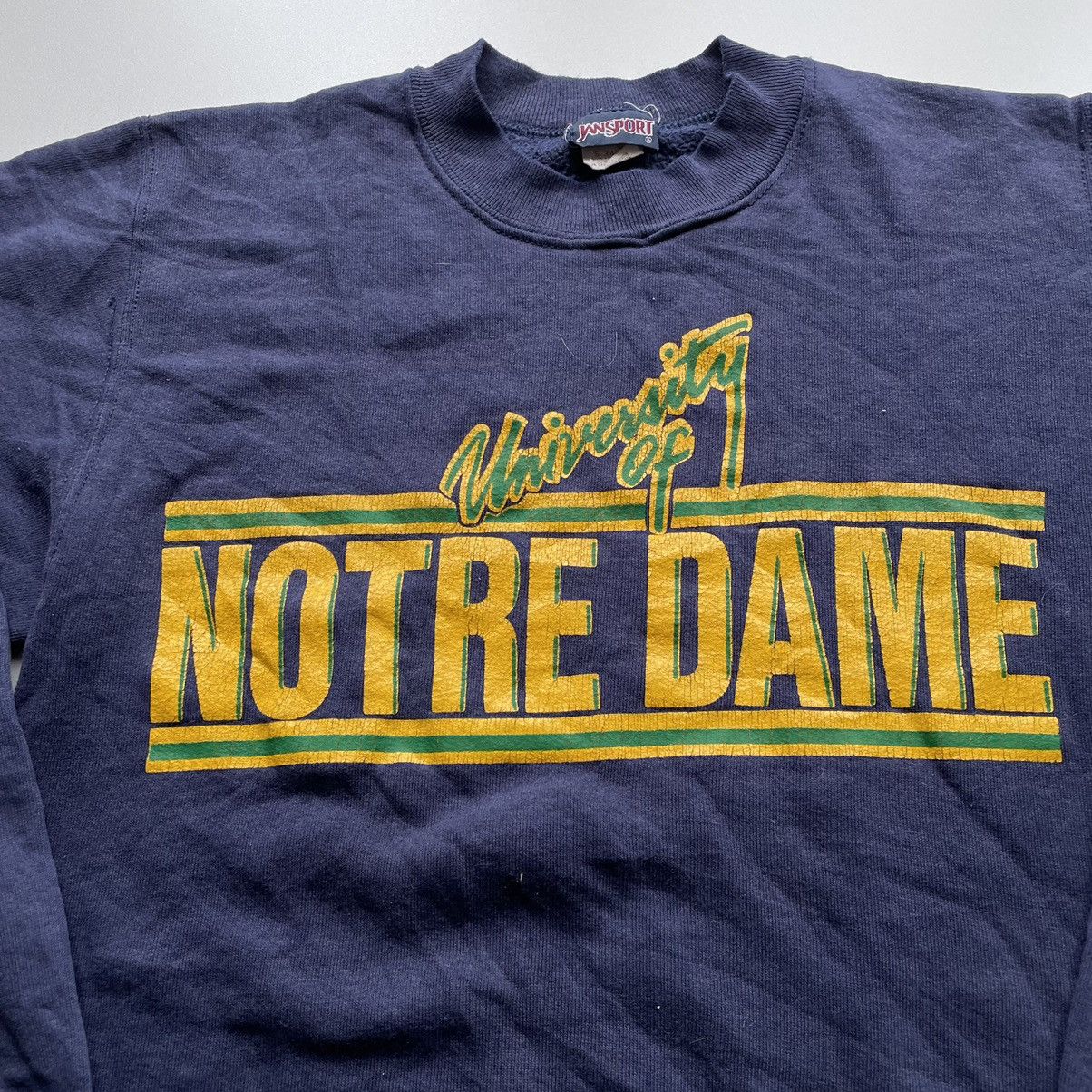Vintage Vintage 1990s Notre Dame College Graphic NCAA Crewneck Small Size US S / EU 44-46 / 1 - 2 Thumbnail