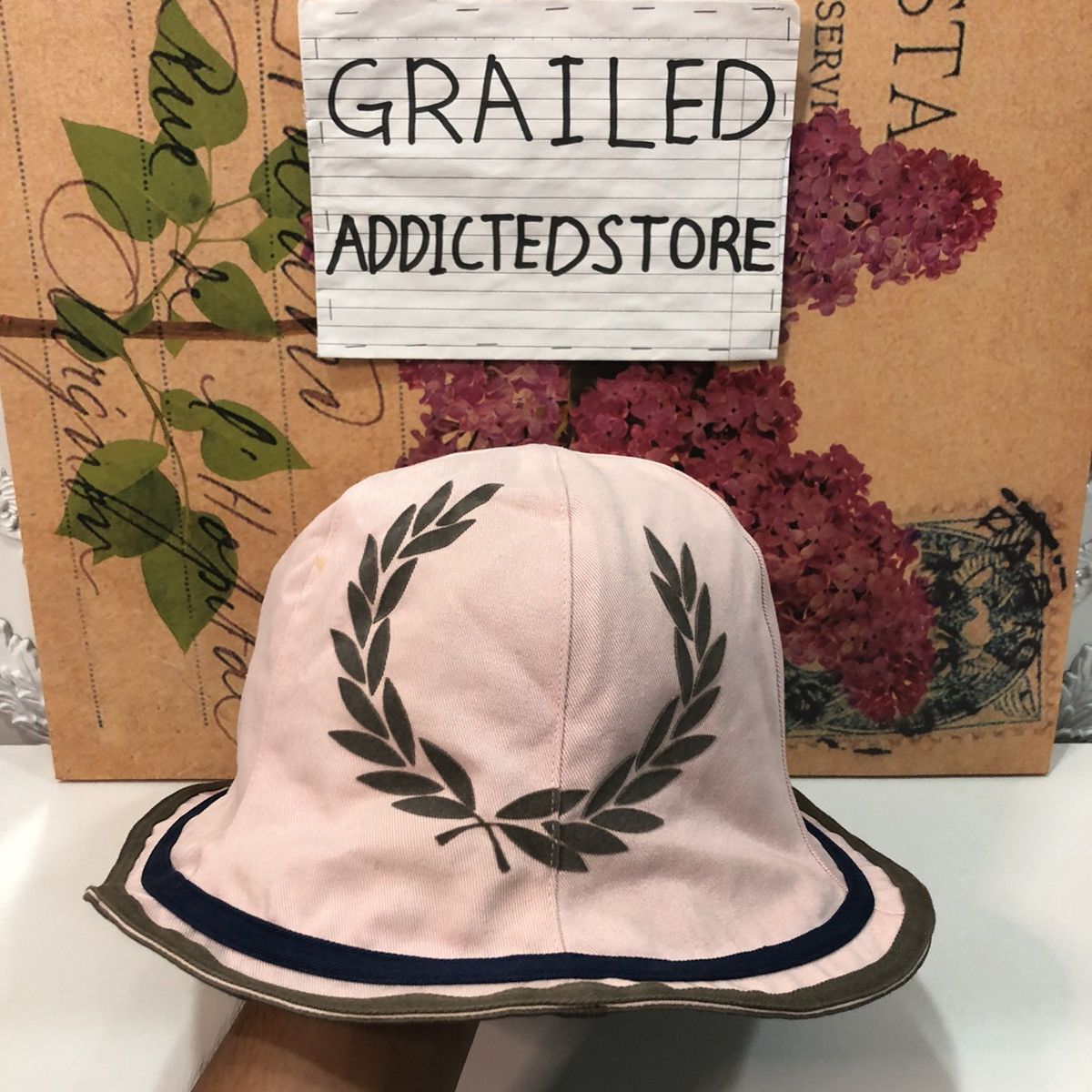 Fred Perry RARE❗️Big Logo Fred Perry Reversible Bucket Hat Size ONE SIZE - 1 Thumbnail