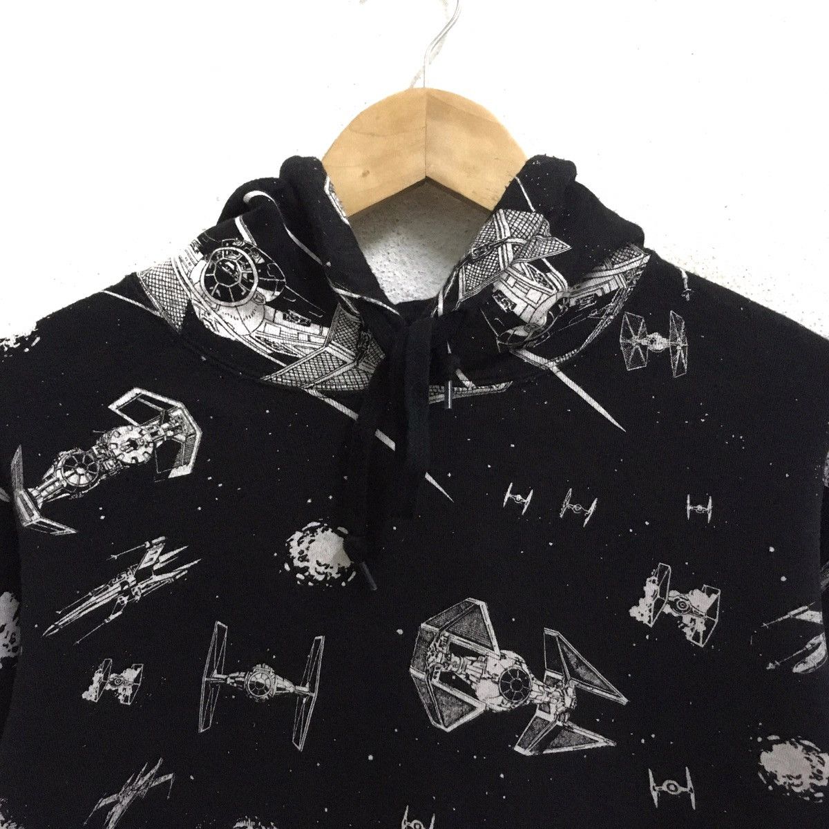 Star Wars × Uniqlo STAR WARS FULLPRINT HOODIE PULLOVER JUMPER Size US S / EU 44-46 / 1 - 4 Thumbnail