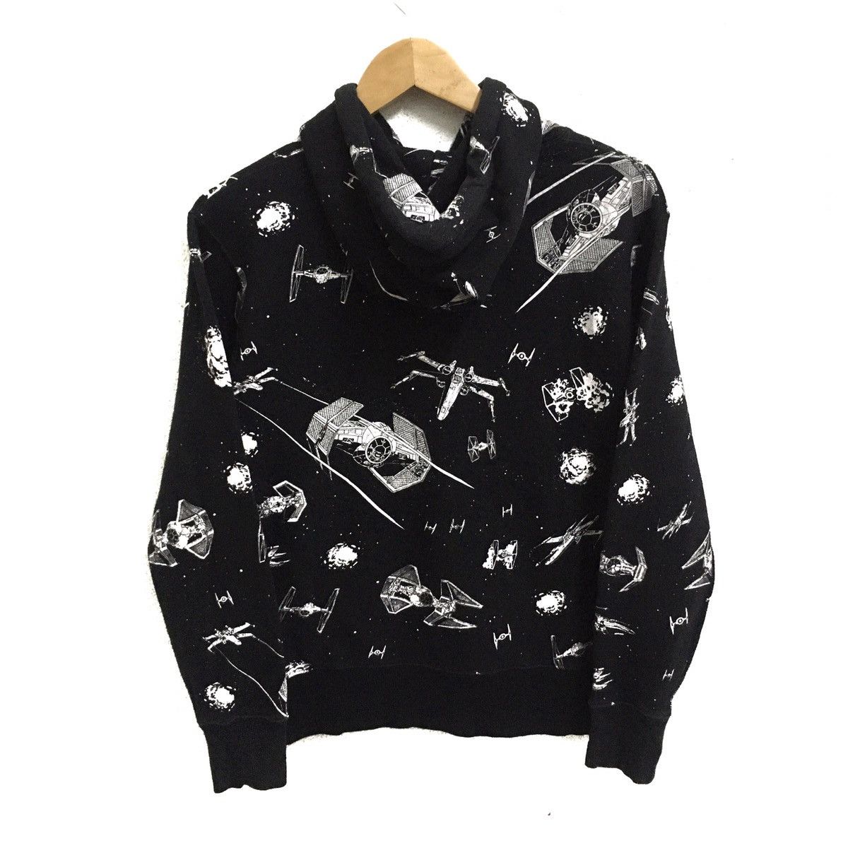 Star Wars × Uniqlo STAR WARS FULLPRINT HOODIE PULLOVER JUMPER Size US S / EU 44-46 / 1 - 2 Thumbnail