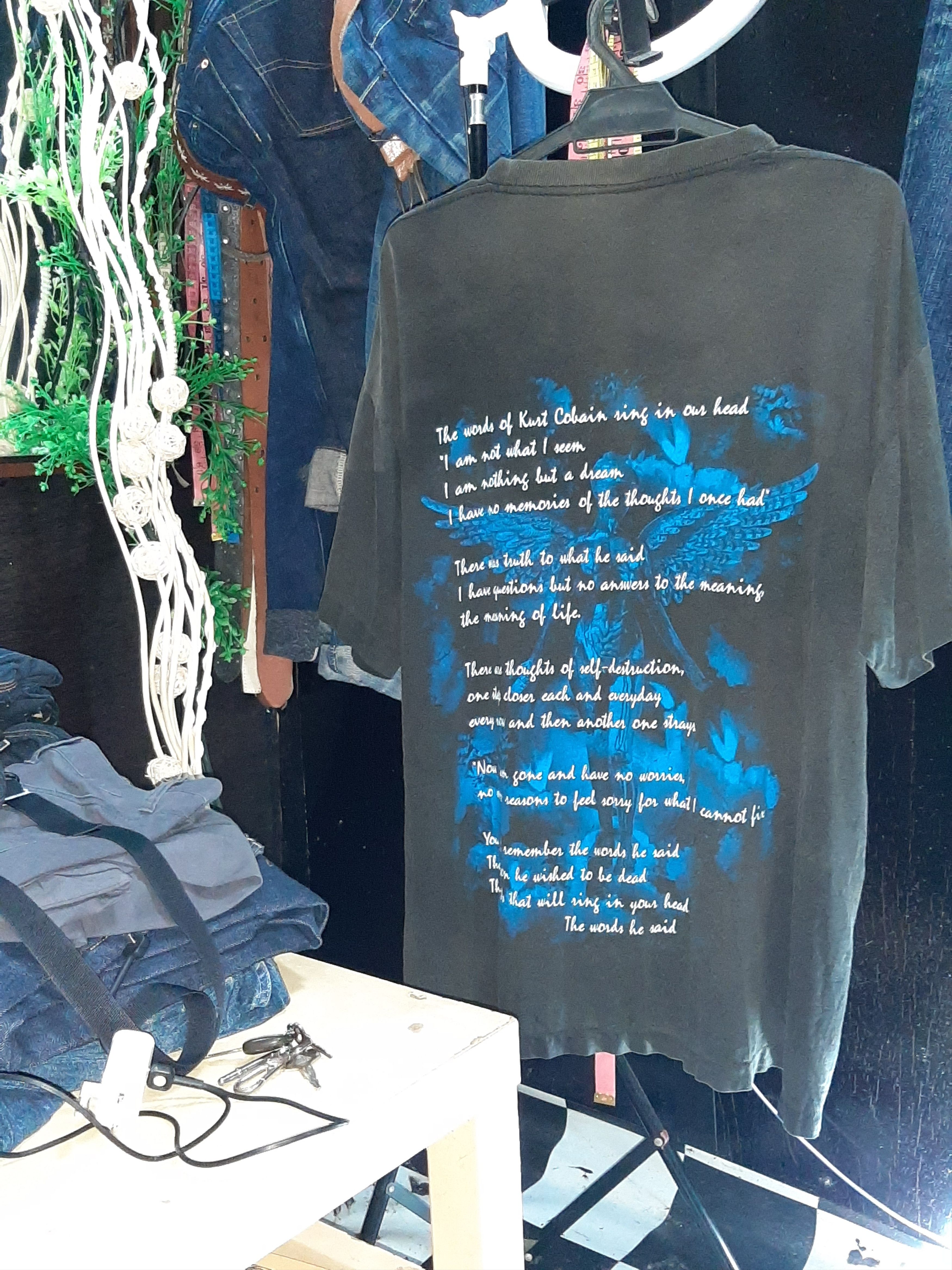 Band Tees × Vintage RARE🔥’90 KURT COBAIN PRINT LIGHT REFLECTION SINGLE STITCH Size US L / EU 52-54 / 3 - 6 Thumbnail