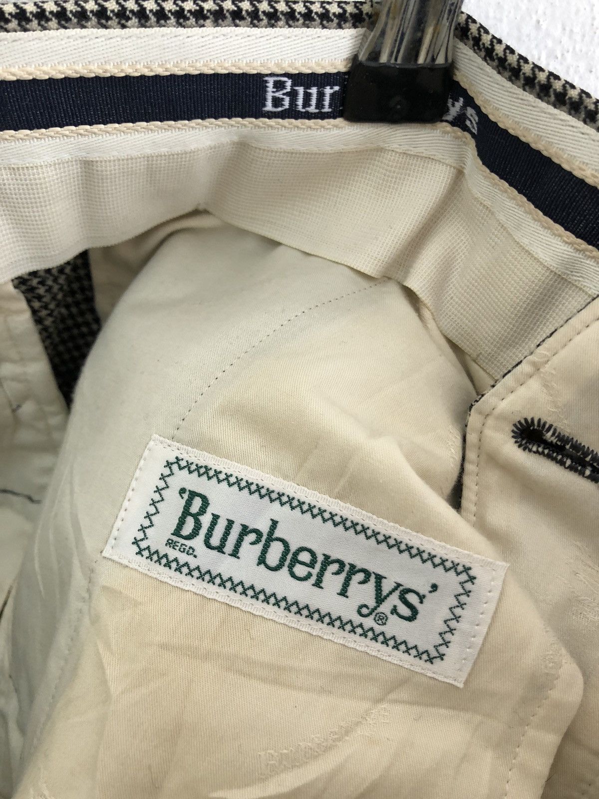 Burberry 🔥VINTAGE BURBERRY NOVA CHECK WOOL PANTS Size US 33 - 11 Thumbnail