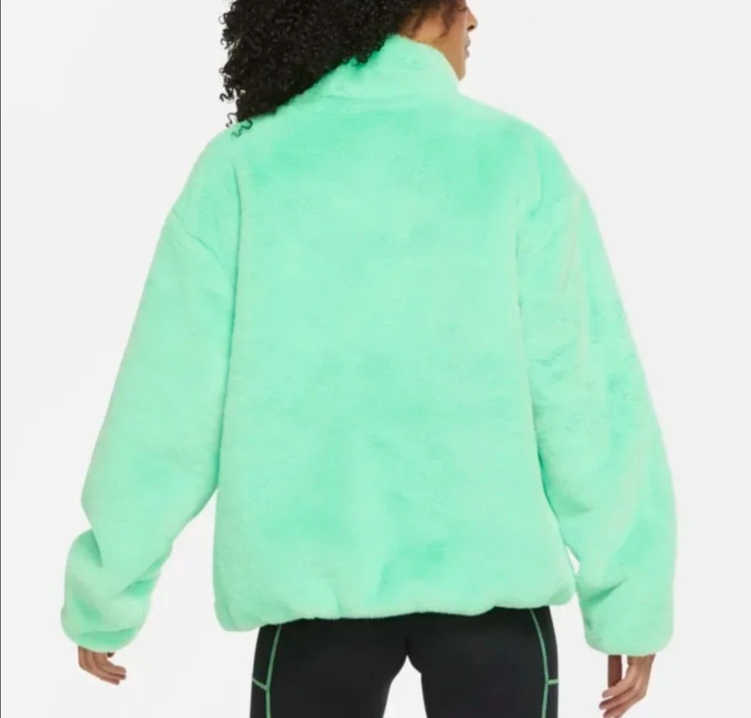 Nike Nike Faux Fur Swoosh Jacket Size US L / EU 52-54 / 3 - 3 Thumbnail