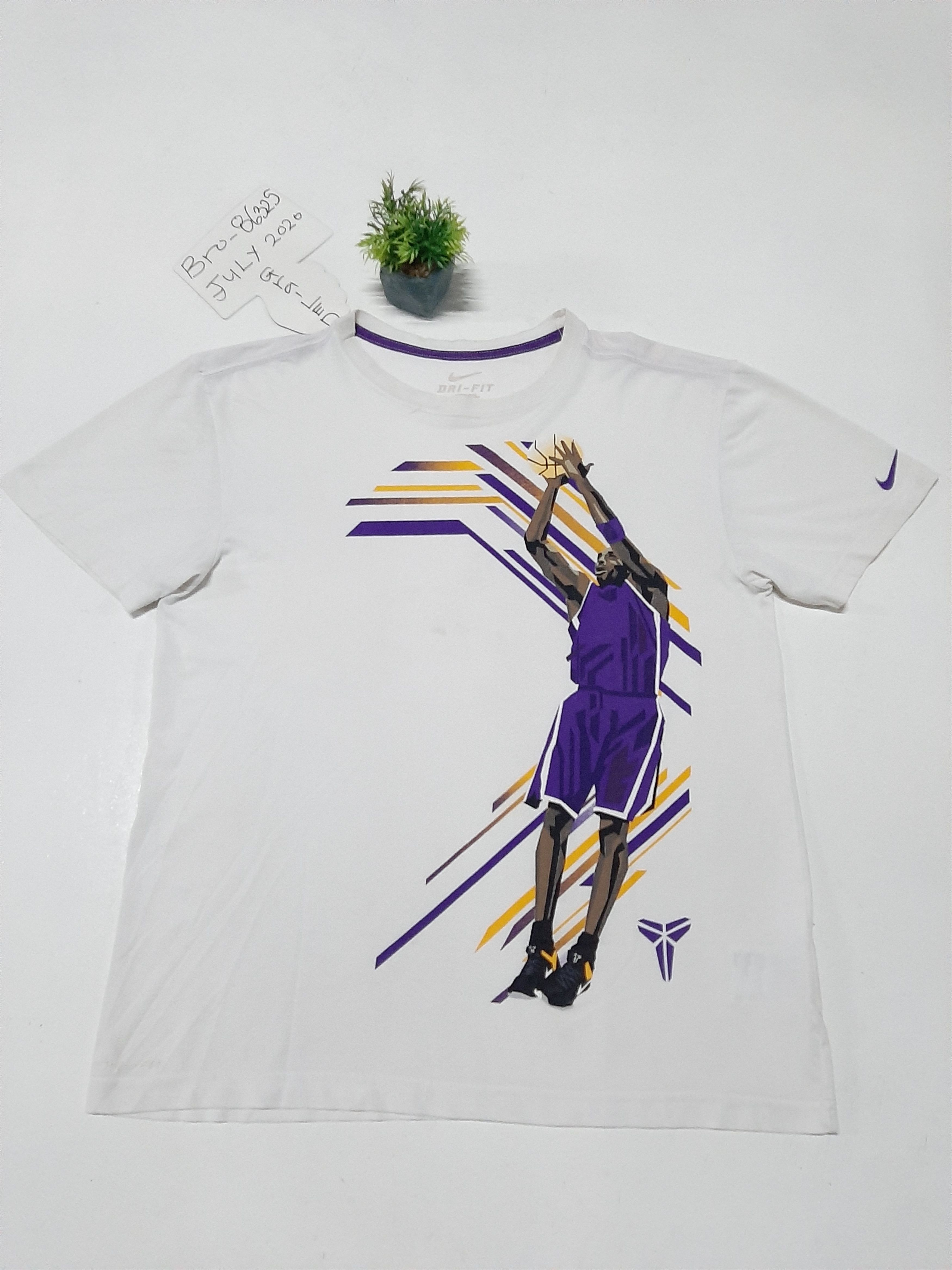 Nike × Vintage VTG NIKE KOBE BRYANT TSHIRT.. Size US M / EU 48-50 / 2 - 1 Thumbnail