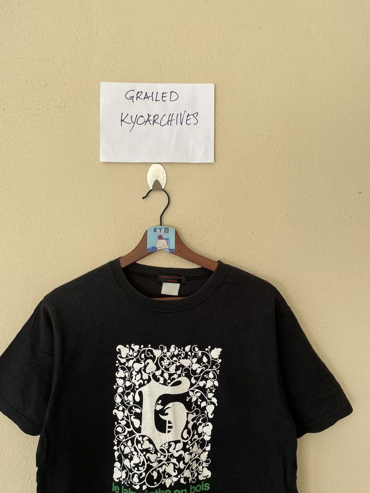 Japanese Brand NATIONALITY NAME GROSBEC LADYBRINT TEE Size US M / EU 48-50 / 2 - 3 Thumbnail