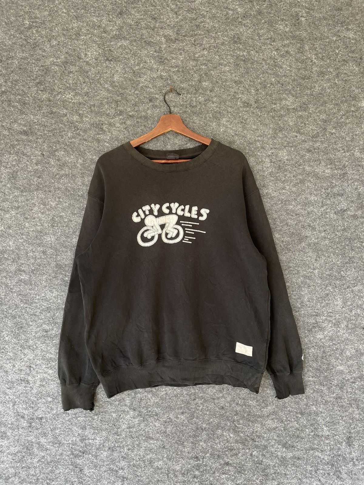 Keith Haring DISSTRESSED KEITH HARRING CITY CYCLES SWEATSHIRT Size US L / EU 52-54 / 3 - 1 Thumbnail