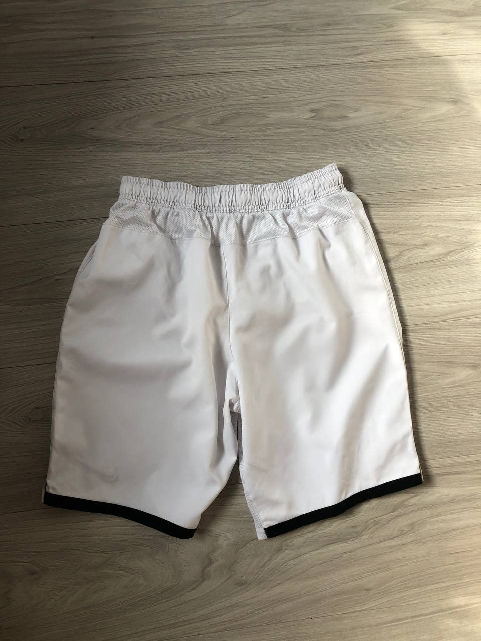 Nike Nike Manchester United Home Shorts Size US 32 / EU 48 - 5 Thumbnail