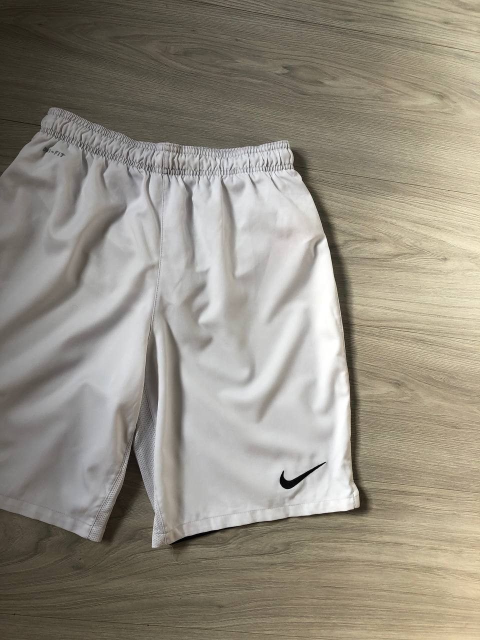Nike Nike Manchester United Home Shorts Size US 32 / EU 48 - 2 Thumbnail