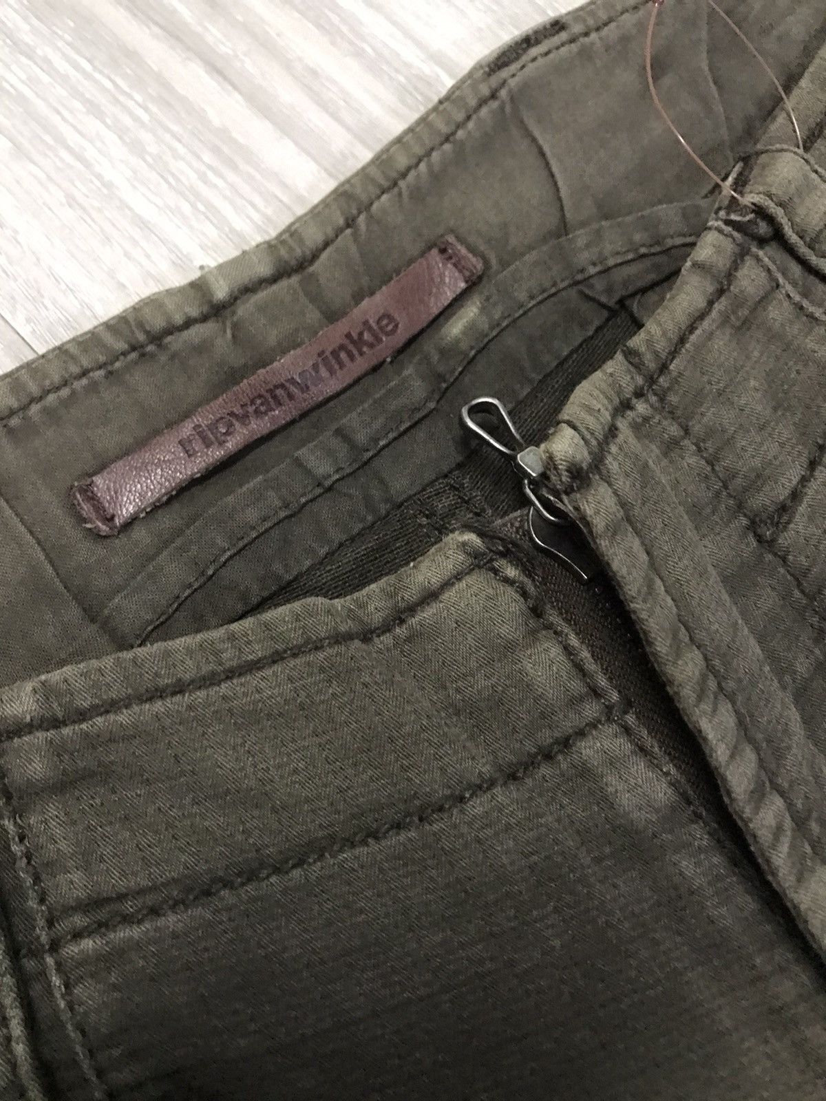 RIPVANWINKLE Cargo Pants Leg Zipper Size US 33 - 6 Thumbnail