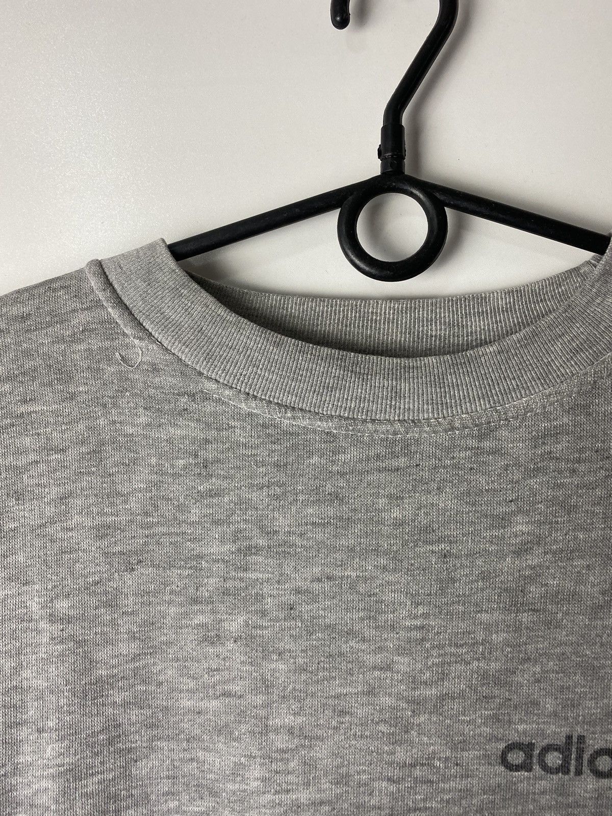 Adidas vintage sweatshirt size S