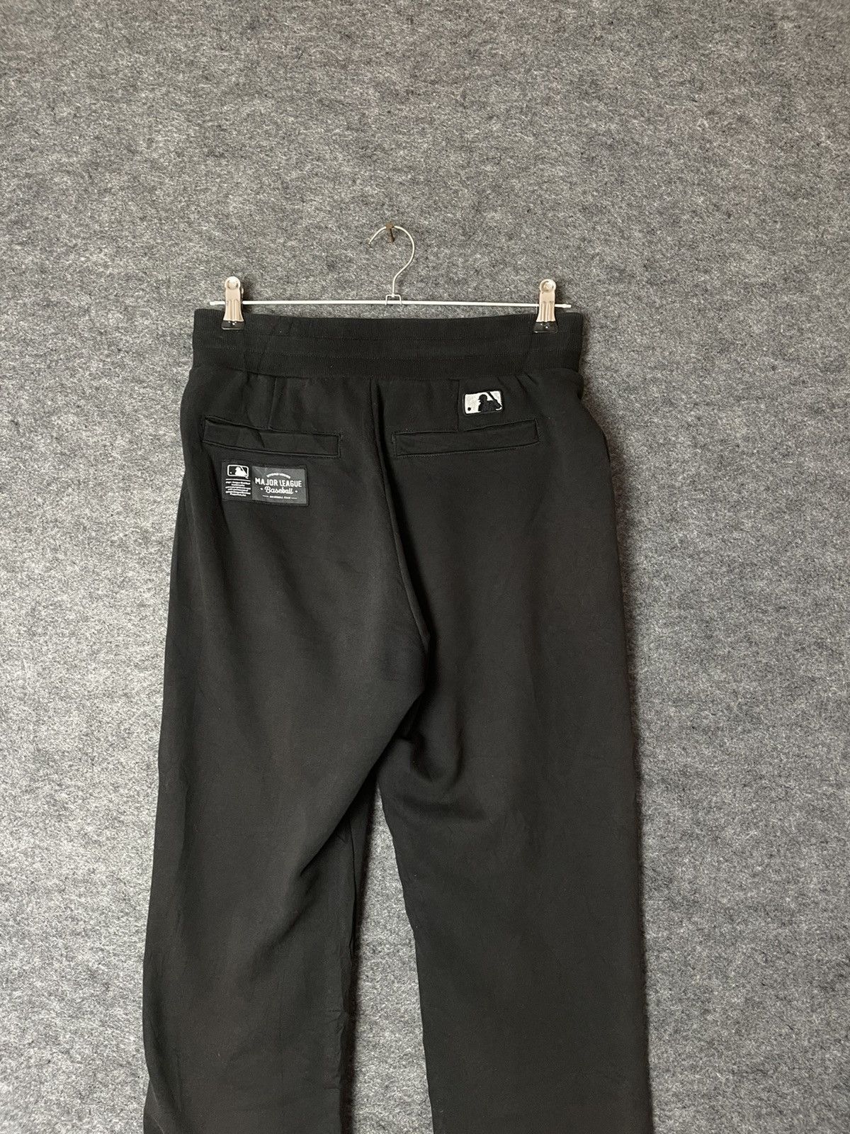 MLB MAJOR LEAGUE BASEBALL SWEATPANTS Size US 30 / EU 46 - 4 Thumbnail