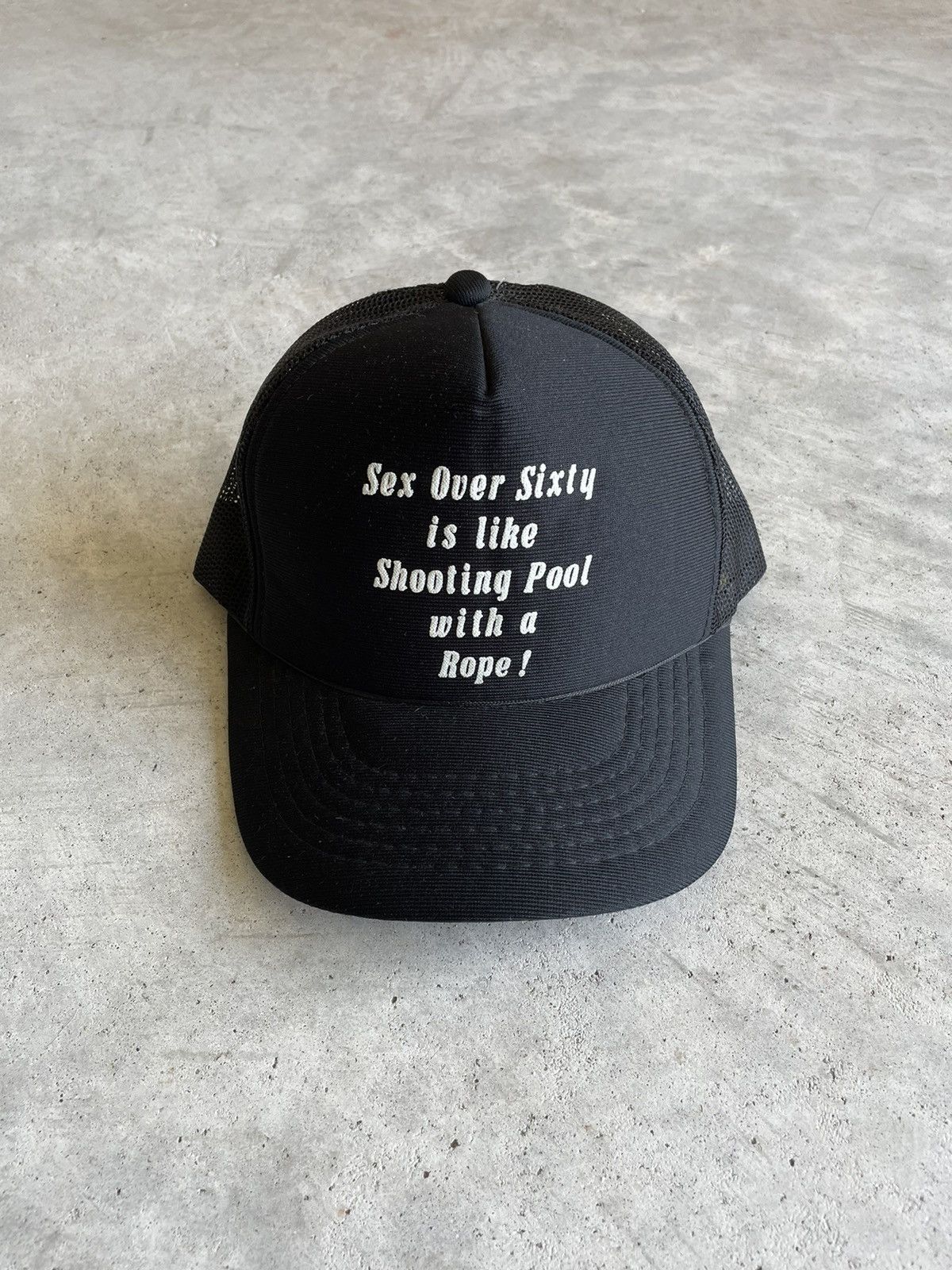 Vintage vintage 1980s “sex over sixty” novelty trucker hat Size ONE SIZE - 1 Thumbnail