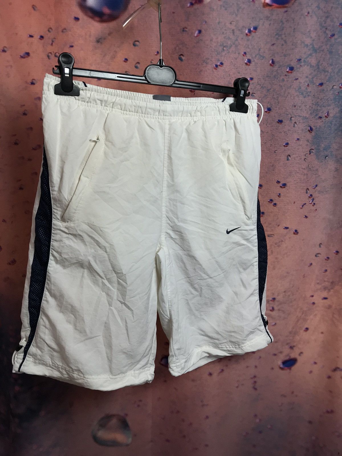 Nike Vintage Nike streetwear shorts Size US 32 / EU 48 - 1 Thumbnail