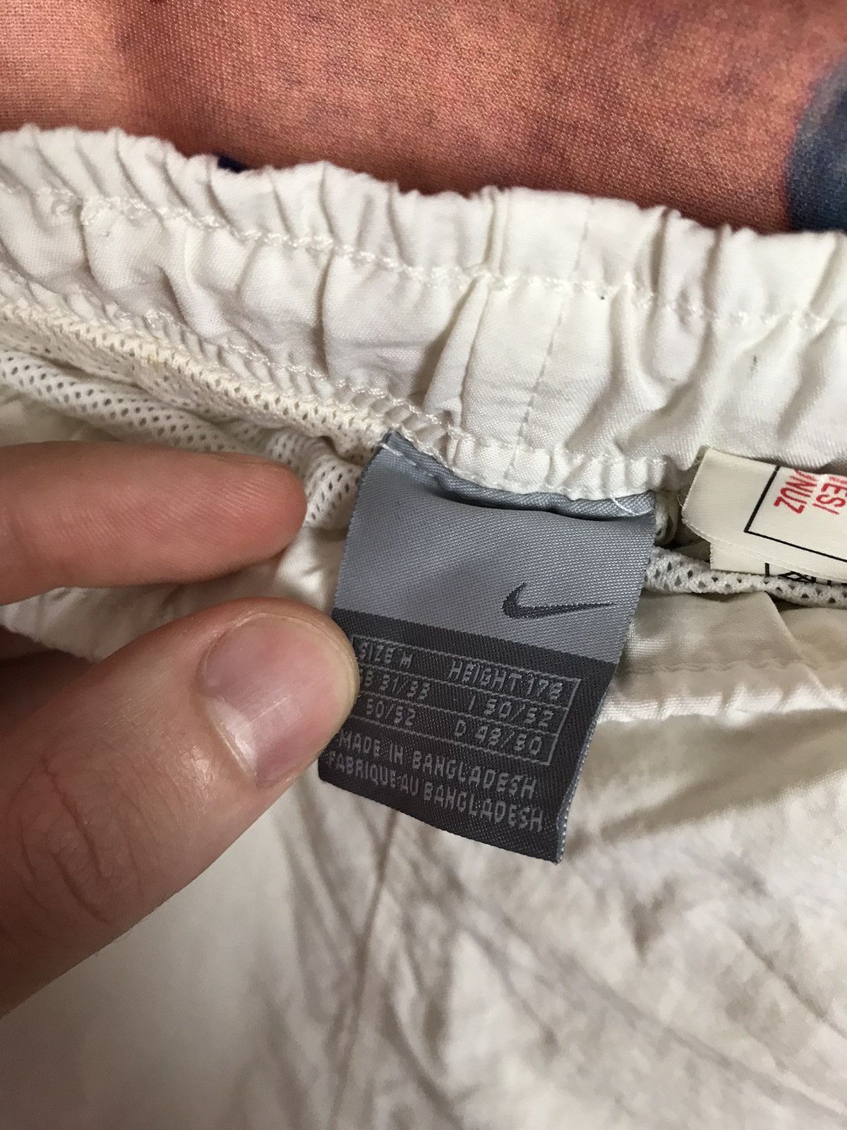 Nike Vintage Nike streetwear shorts Size US 32 / EU 48 - 4 Thumbnail