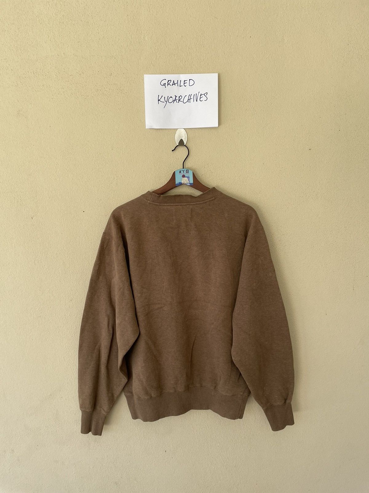Champion VINTAGE CHAMPION SMALL LOGO SWEATSHIRT Size US L / EU 52-54 / 3 - 5 Thumbnail