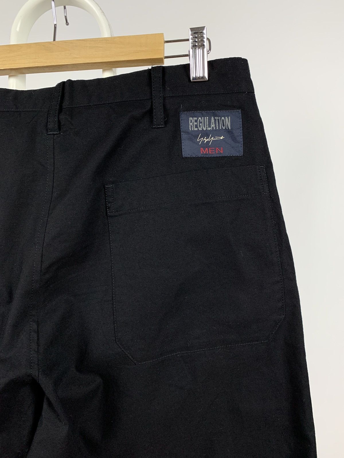 Yohji Yamamoto Yohji Yamamoto Cropped Regulation Black Pants Size US 30 / EU 46 - 9 Thumbnail