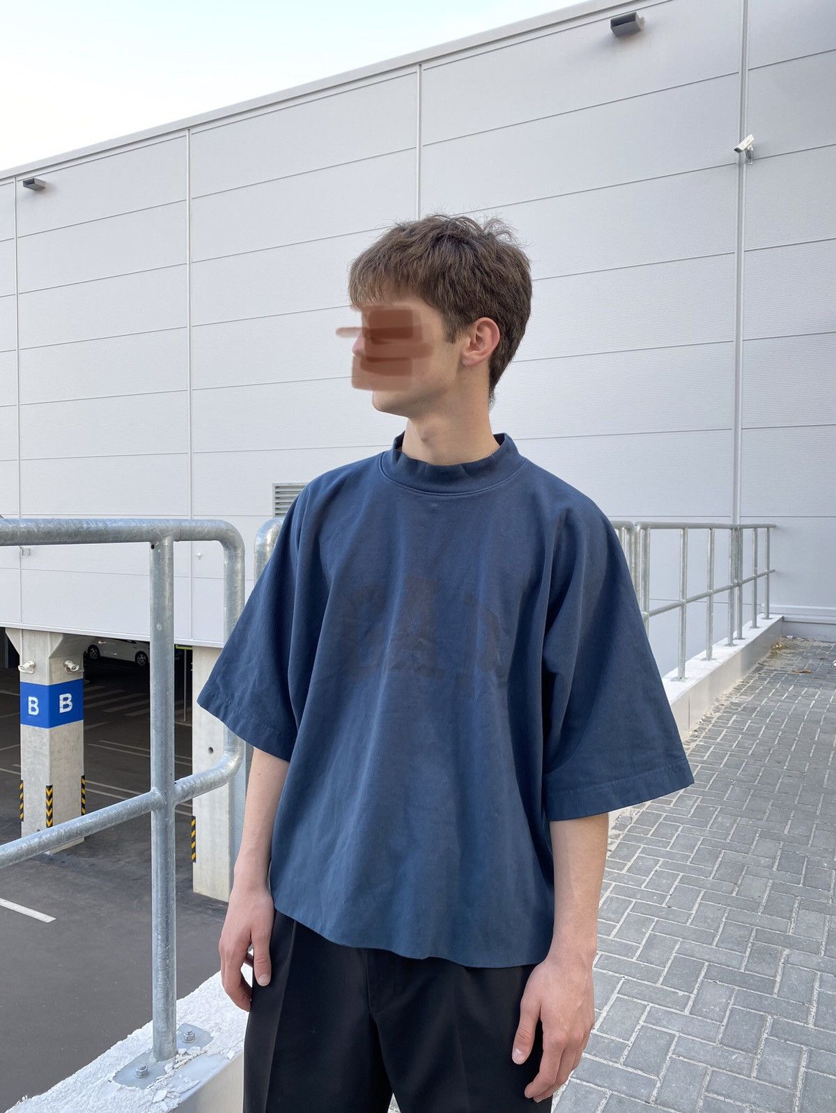 YEEZY × GAP ENGINEERED BY BALENCIAGA CROP DOVE NO SEAM TEE Summer Sale 55% OFF] [YEEZY × GAP ENGINEERED BY BALENCIAGA