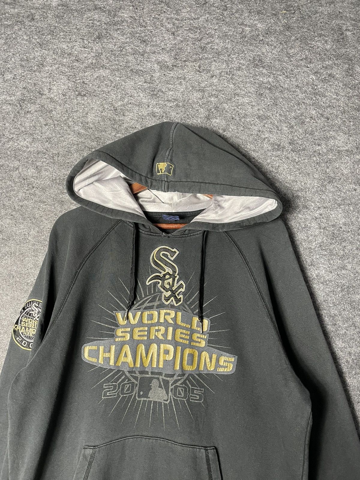MLB MAJOR LEAGUE BASEBALL 2005 CHAMPIONSHIP HOODIE Size US L / EU 52-54 / 3 - 2 Thumbnail