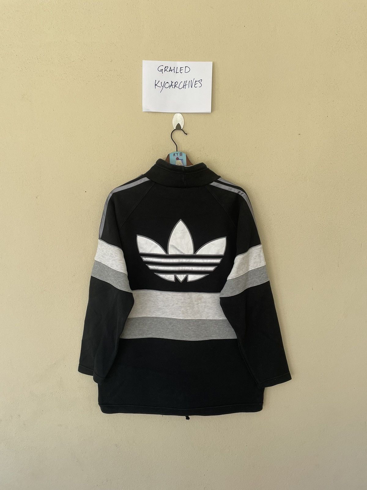 Adidas × Vintage VINTAGE ADIDAS BIG LOGO SWEATSHIRT Size US M / EU 48-50 / 2 - 4 Thumbnail