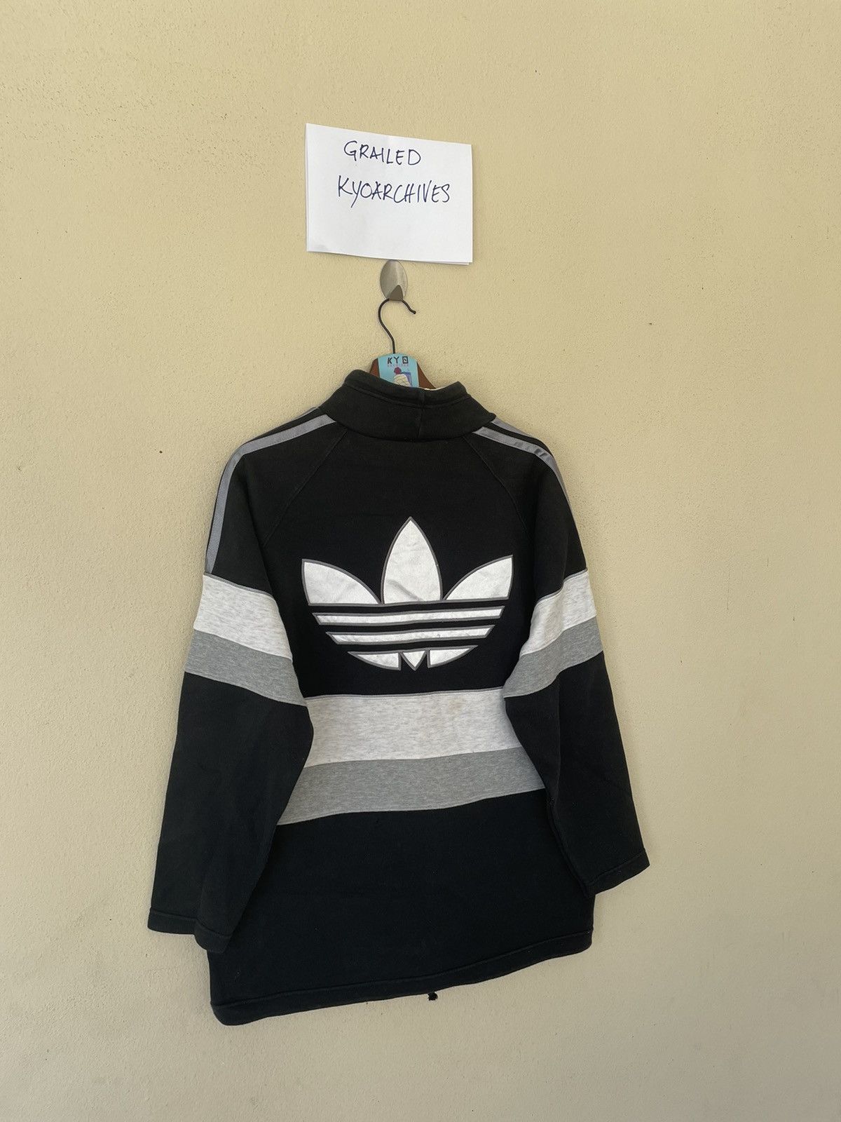 Adidas × Vintage VINTAGE ADIDAS BIG LOGO SWEATSHIRT Size US M / EU 48-50 / 2 - 5 Thumbnail