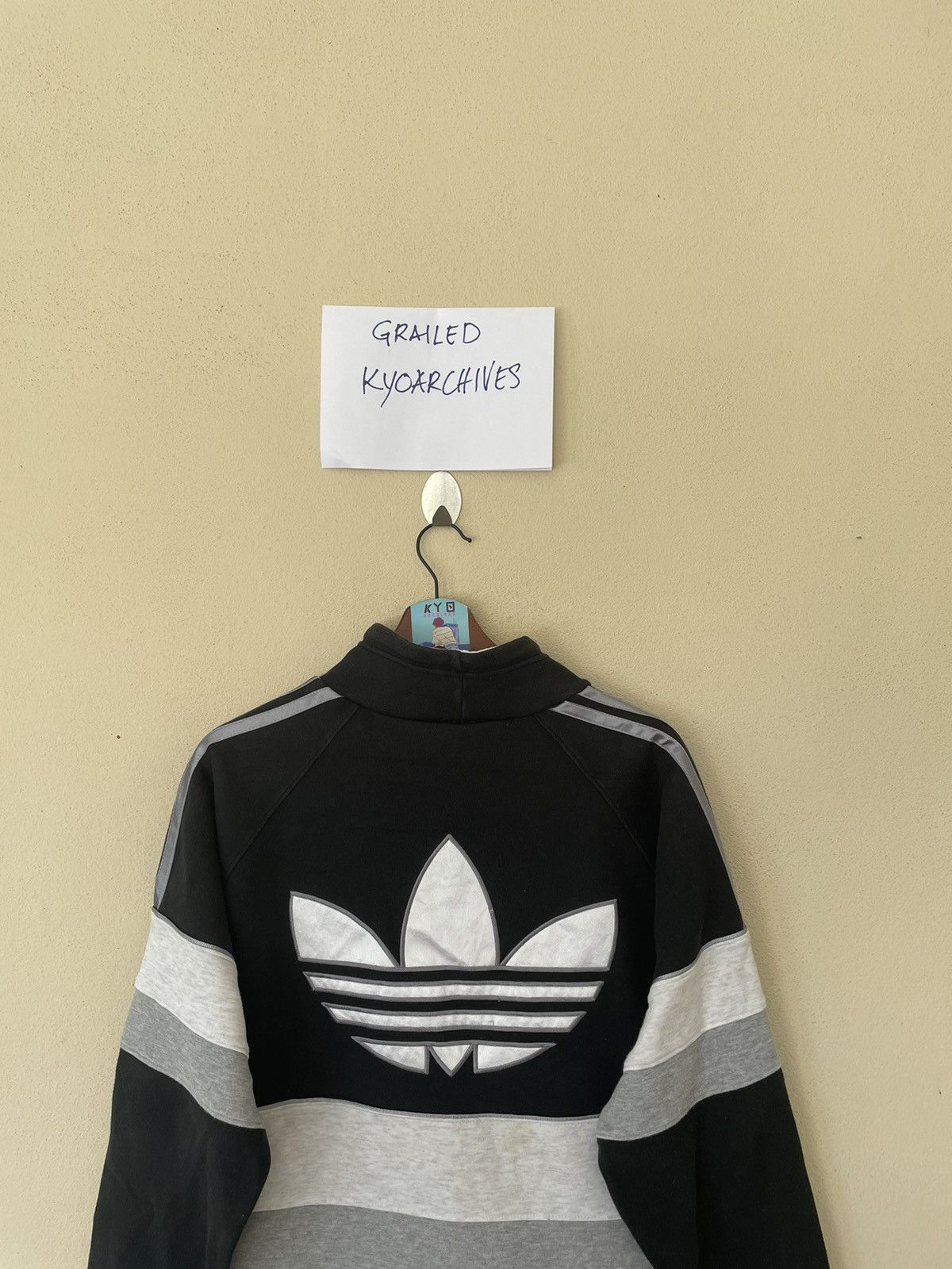 Adidas × Vintage VINTAGE ADIDAS BIG LOGO SWEATSHIRT Size US M / EU 48-50 / 2 - 6 Thumbnail