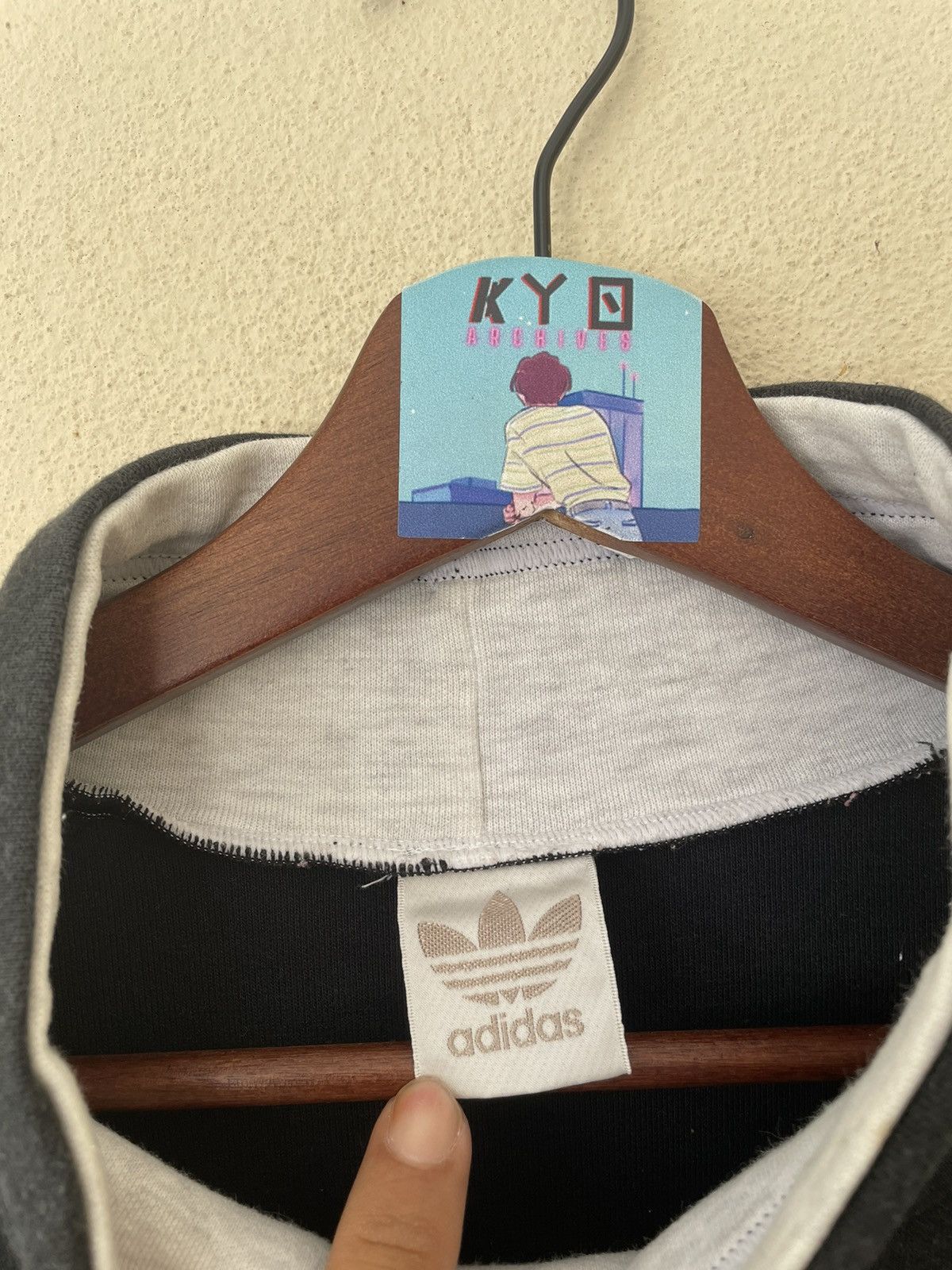 Adidas × Vintage VINTAGE ADIDAS BIG LOGO SWEATSHIRT Size US M / EU 48-50 / 2 - 7 Thumbnail