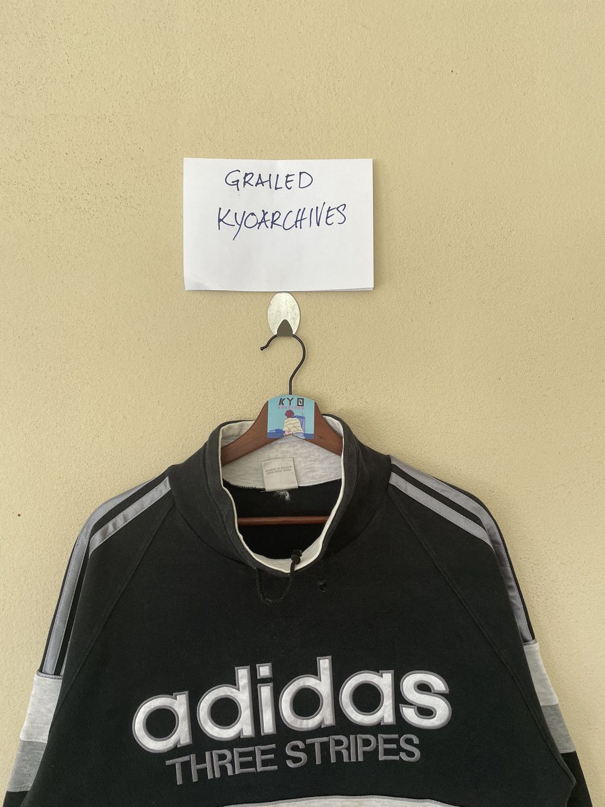 Adidas × Vintage VINTAGE ADIDAS BIG LOGO SWEATSHIRT Size US M / EU 48-50 / 2 - 3 Thumbnail