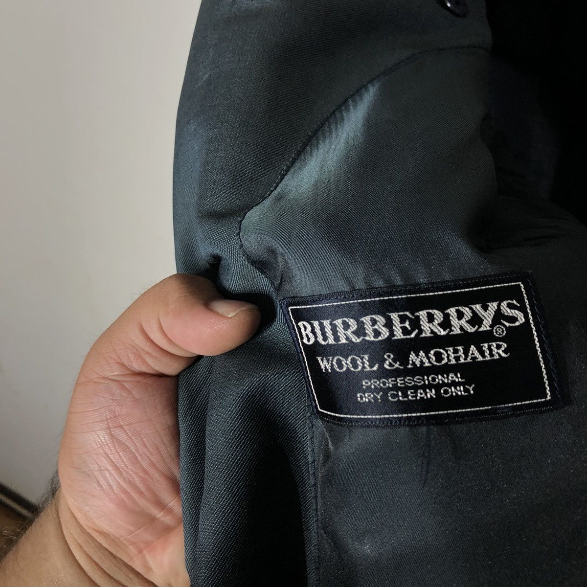 Burberry VINTAGE BURBERRYS DOUBLE BREAST Size US M / EU 48-50 / 2 - 12 Thumbnail