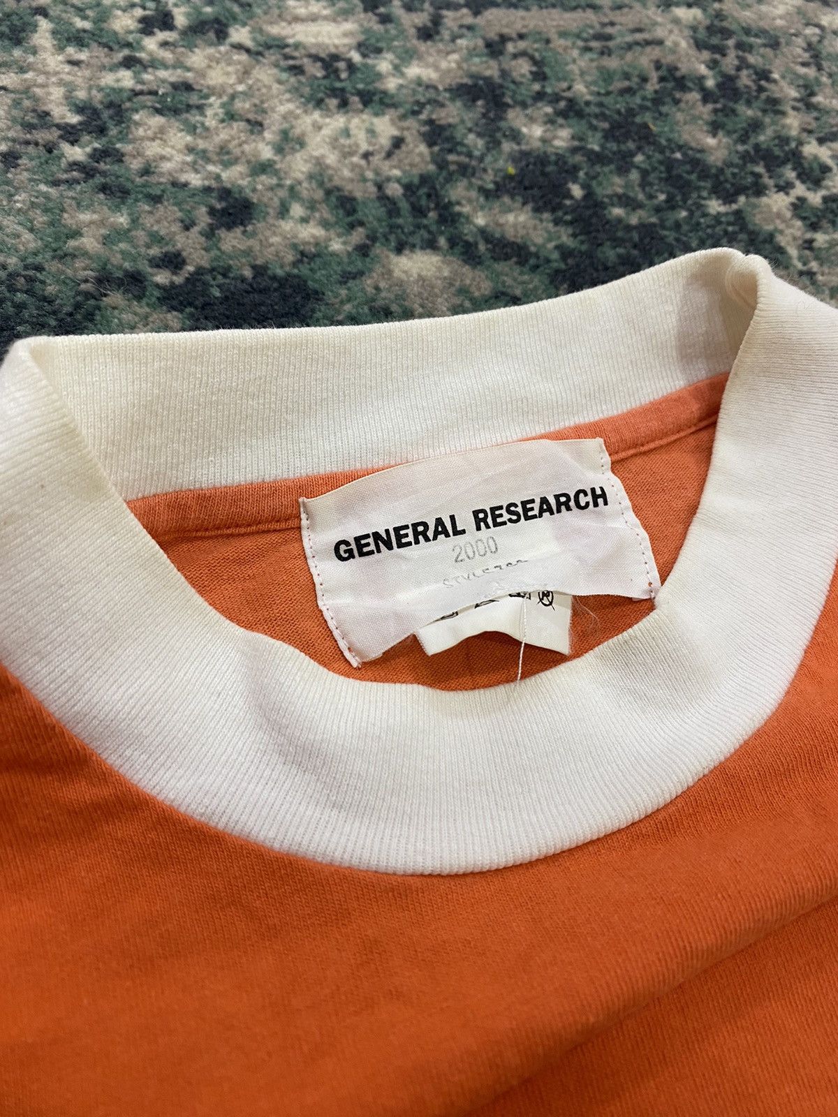General Research SS00 "Think Global, Act Local" Tee Size US M / EU 48-50 / 2 - 2 Thumbnail