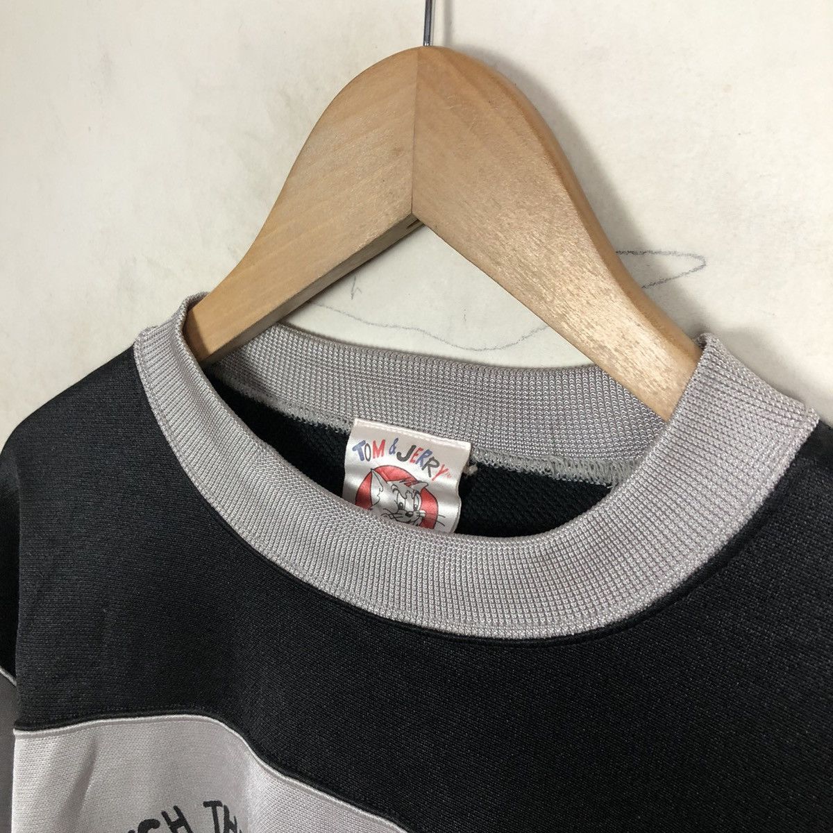 Cartoon Network VINTAGE TOM & JERRY BIG LOGO SWEATSHIRT Size US M / EU 48-50 / 2 - 6 Thumbnail
