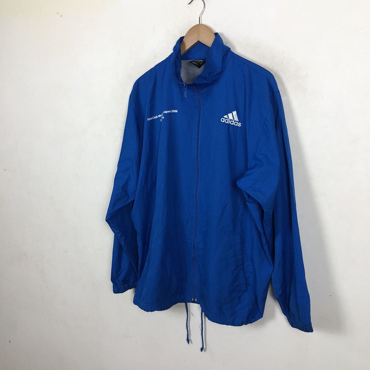 Adidas VINTAGE 06' FIFA WORLD CUP JAPAN ADIDAS TOYOTA BIG LOGO Size US M / EU 48-50 / 2 - 3 Thumbnail