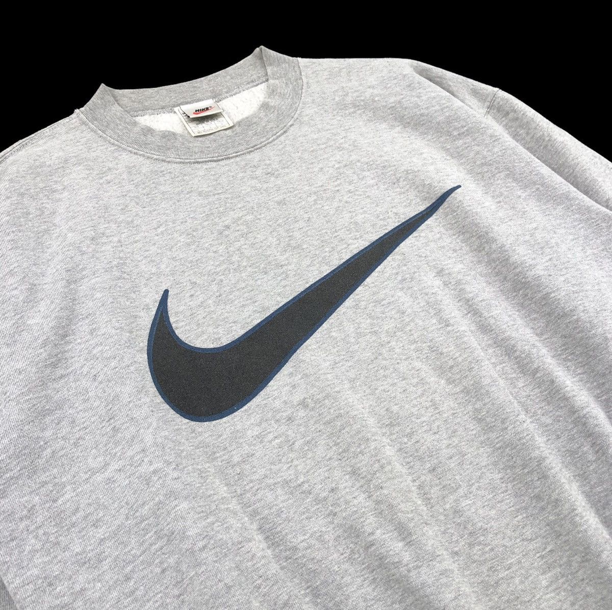 Nike Vintage 90s Centre Big Swoosh Sweatshirt Size US M / EU 48-50 / 2 - 4 Thumbnail