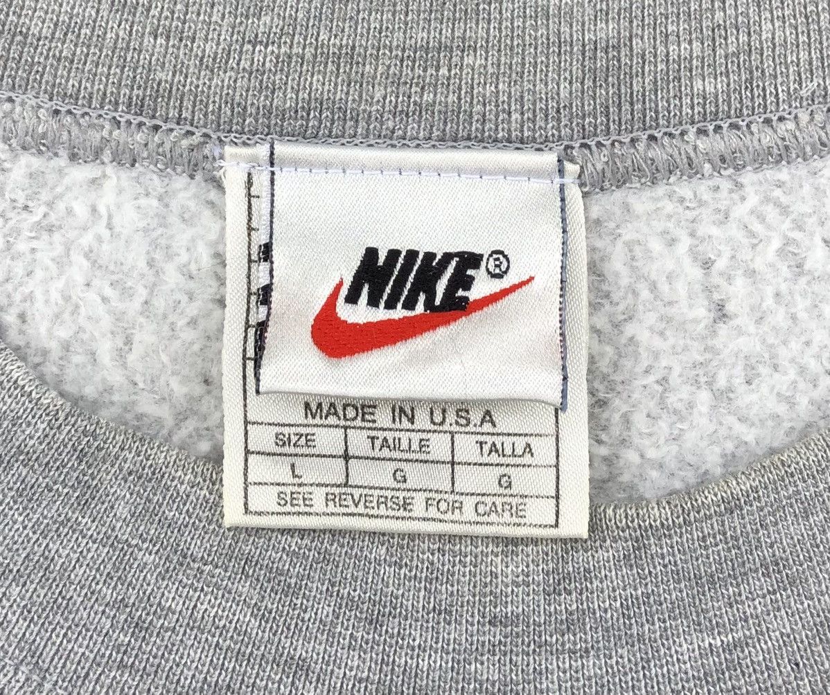 Nike Vintage 90s Centre Big Swoosh Sweatshirt Size US M / EU 48-50 / 2 - 9 Thumbnail