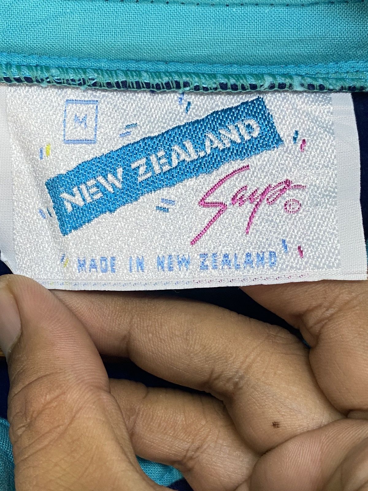 Vintage New Zealand Says Sweatshirt