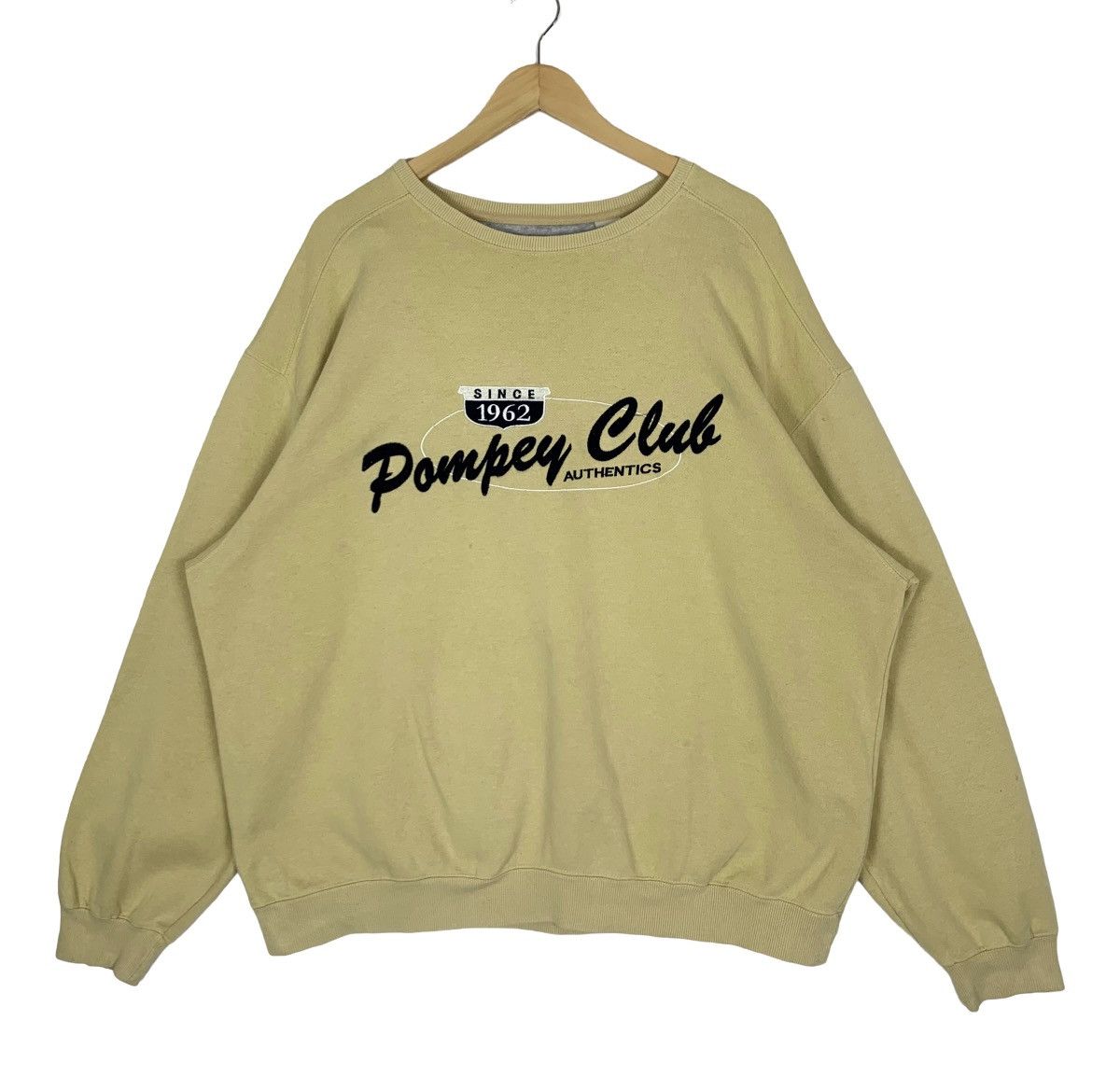 Vintage Page & Tuttle Pompey Club Authentic Sweatshirt