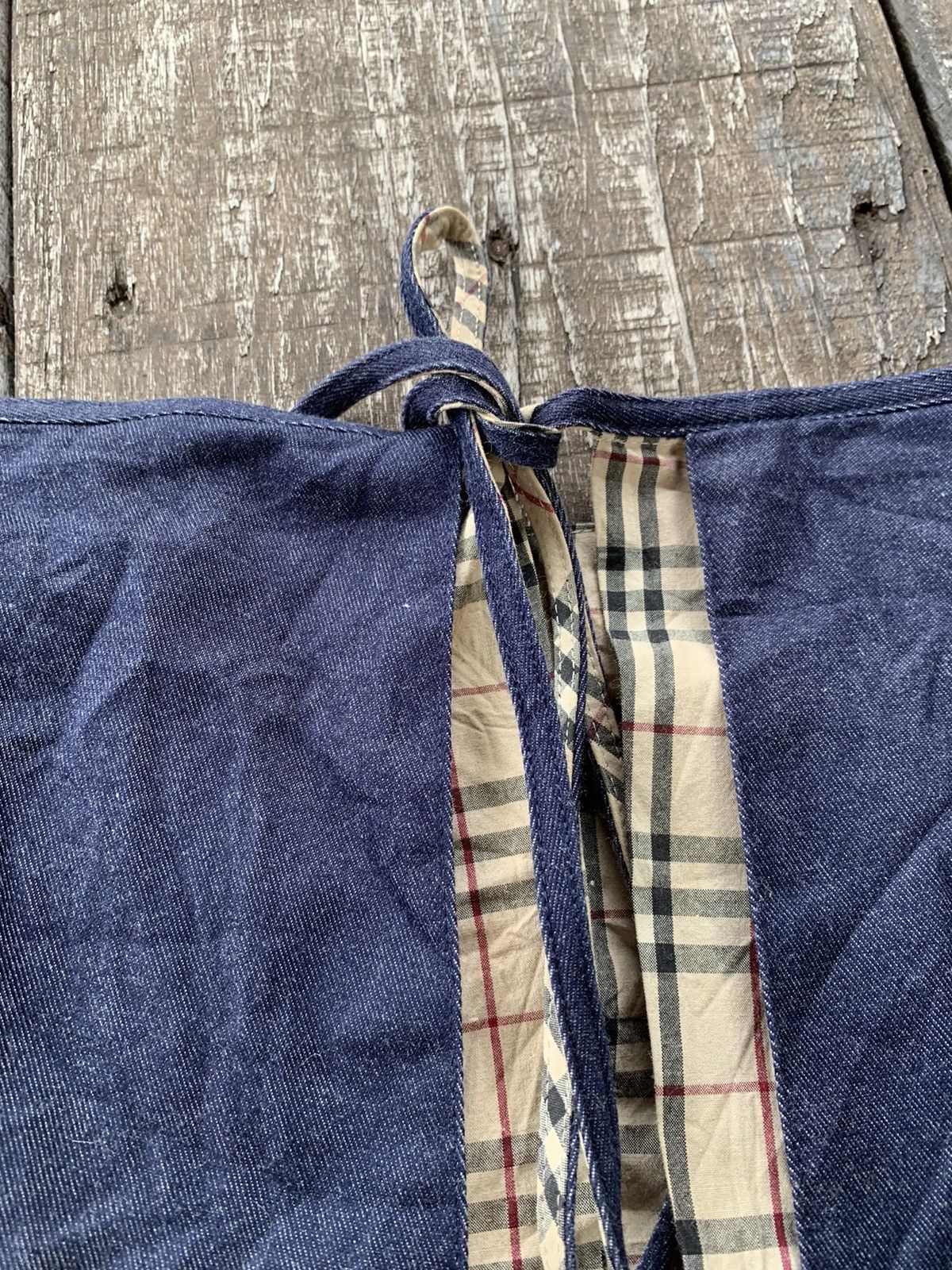 Burberry Burberry mini skirt nice design Size 30" / US 8 / IT 44 - 7 Thumbnail
