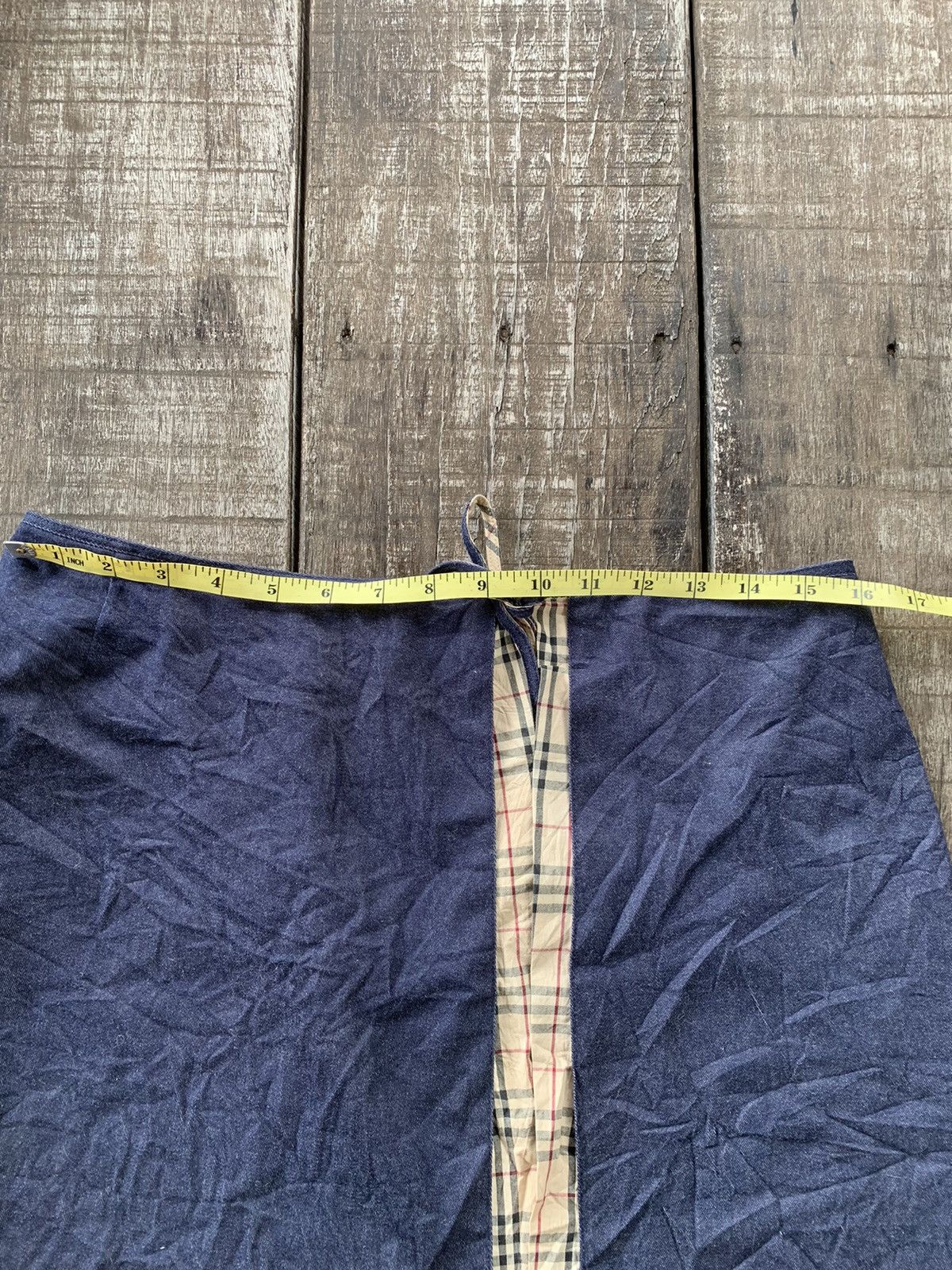 Burberry Burberry mini skirt nice design Size 30" / US 8 / IT 44 - 12 Thumbnail