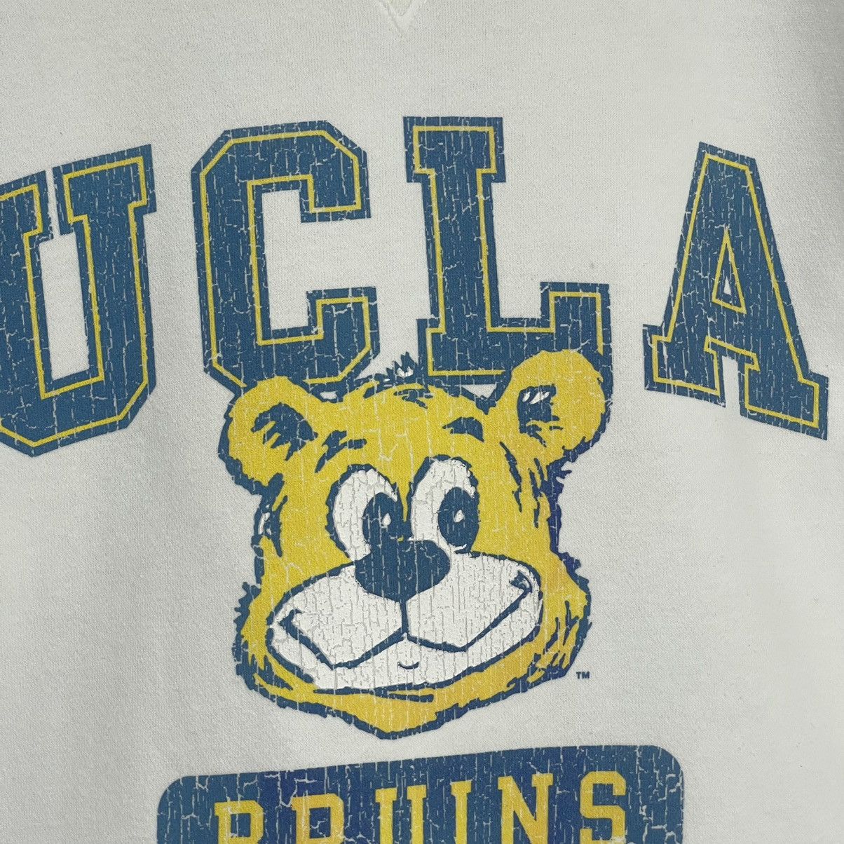 Vintage Vintage 90s UCLA Bruins Crewneck Sweatshirt Size M Size US M / EU 48-50 / 2 - 6 Thumbnail