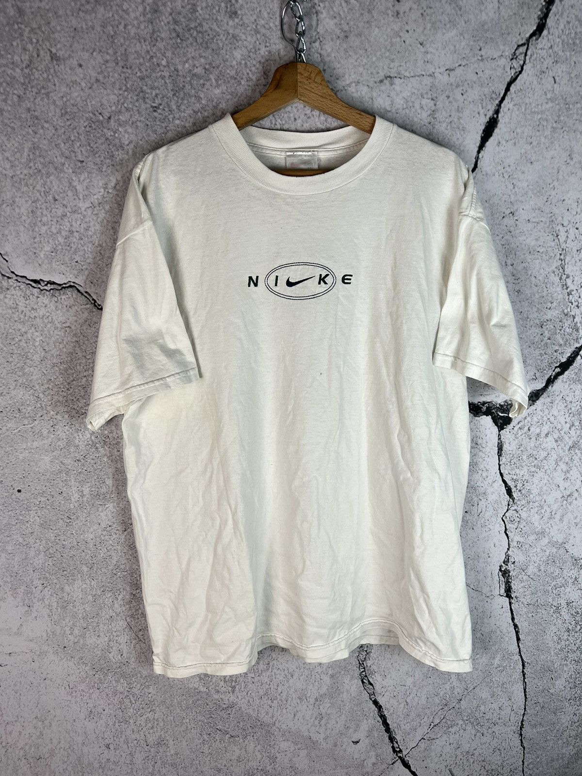 Nike Vintage 90s nike center swoosh tshirt Size US XL / EU 56 / 4 - 1 Thumbnail