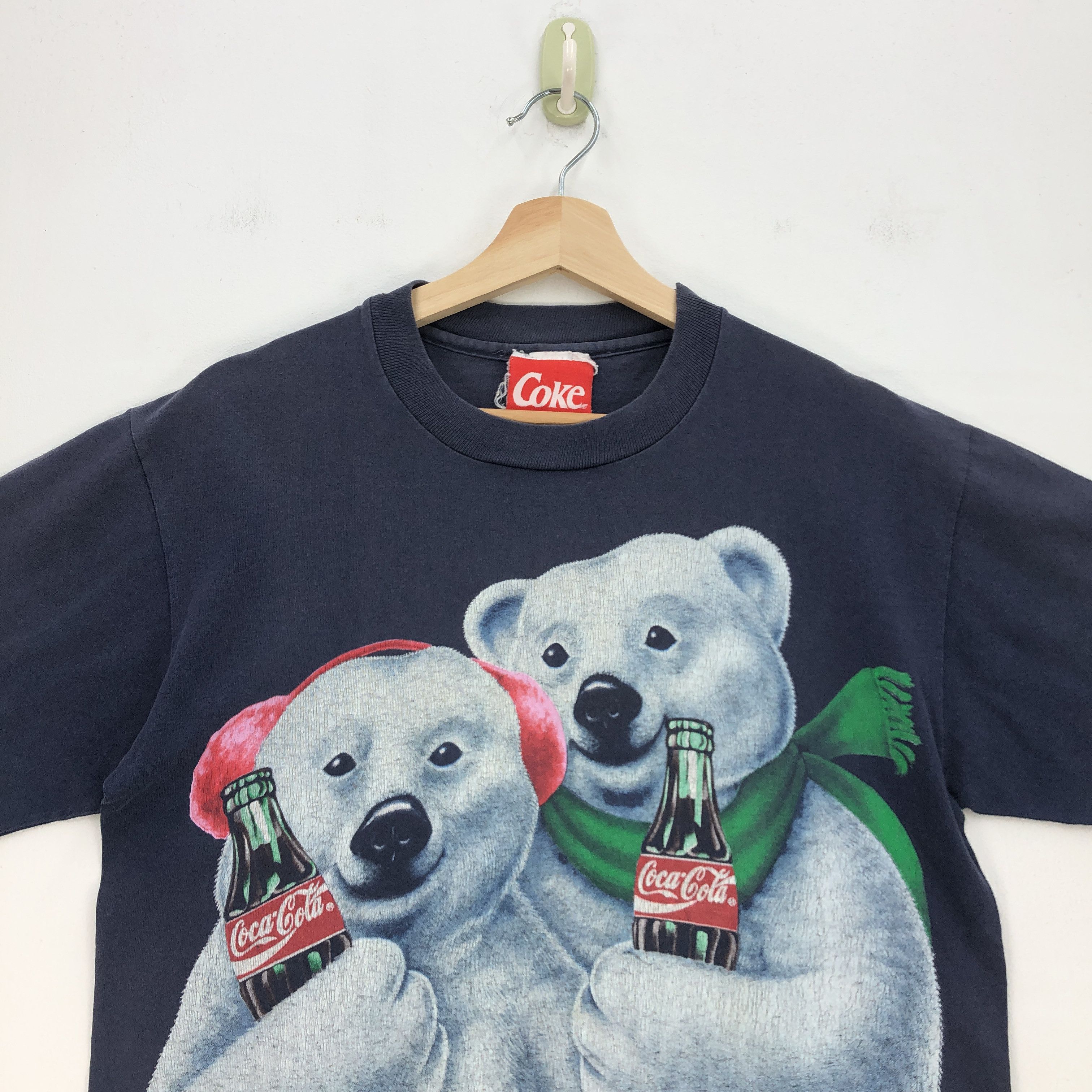 Coca Cola Vintage Coca Cola T-Shirt COKE Polar Bear Tees | BS19288. Size US M / EU 48-50 / 2 - 3 Thumbnail